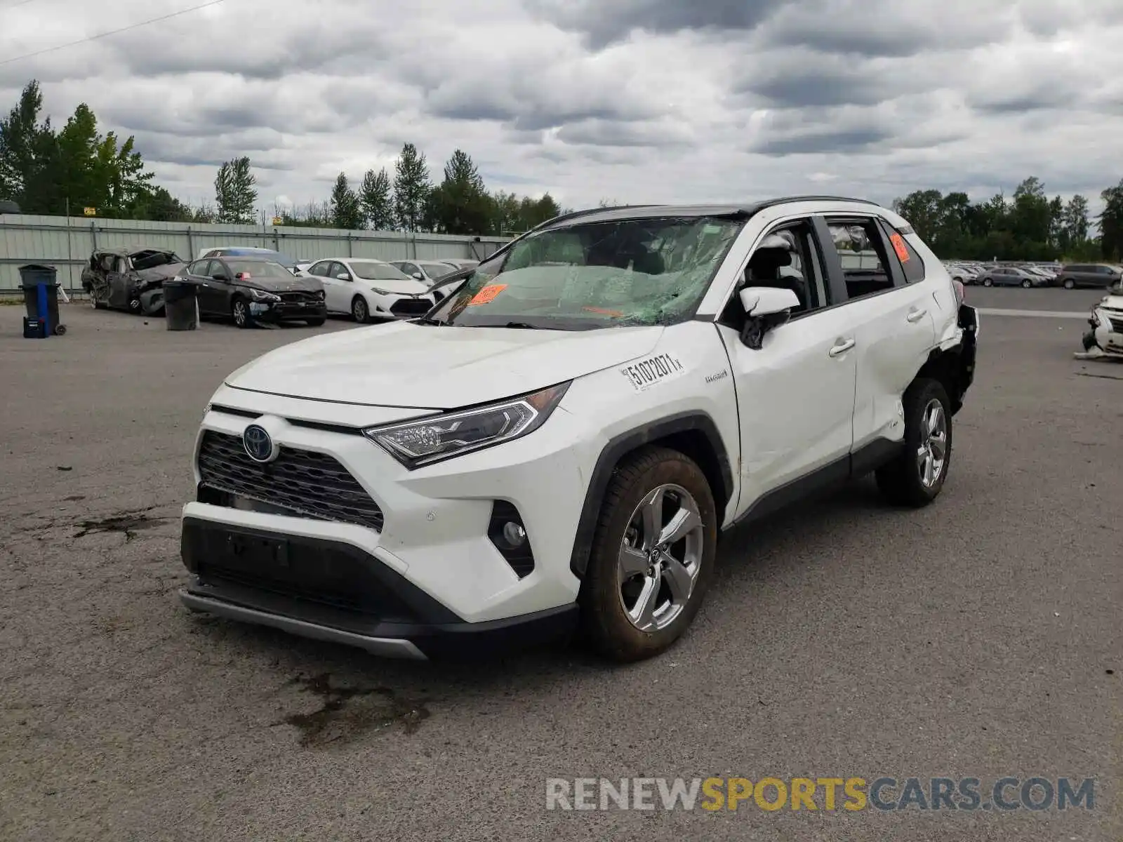 2 Фотография поврежденного автомобиля JTMDWRFV0KD516796 TOYOTA RAV4 2019