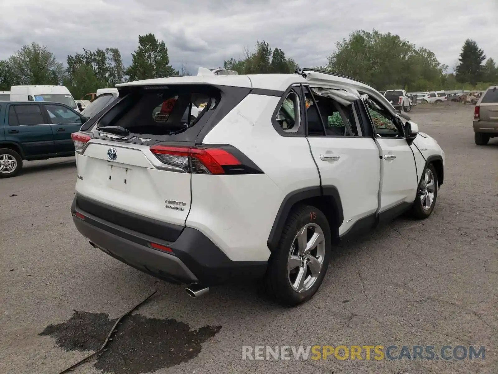 4 Photograph of a damaged car JTMDWRFV0KD516796 TOYOTA RAV4 2019