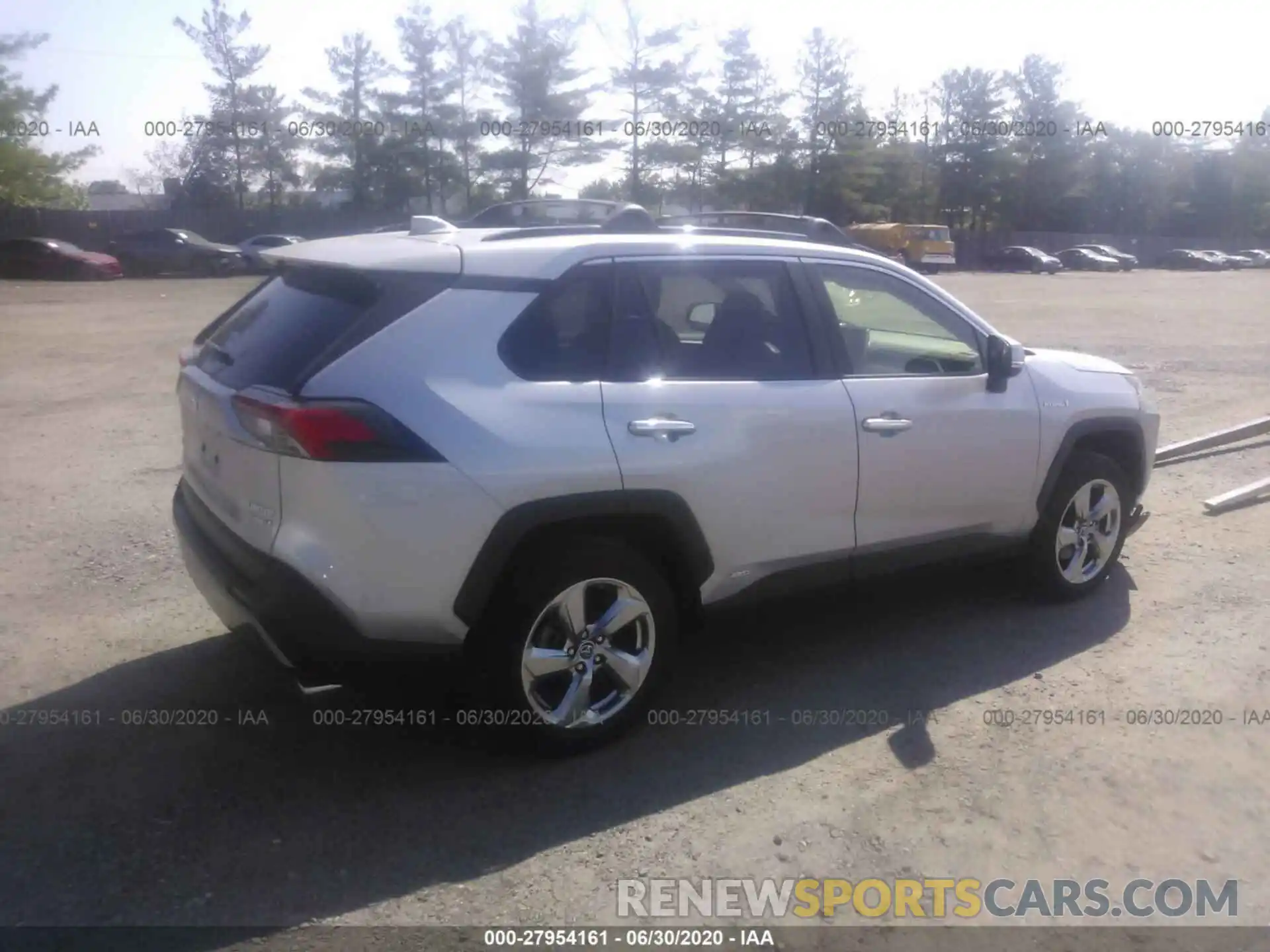 4 Photograph of a damaged car JTMDWRFV0KJ004697 TOYOTA RAV4 2019