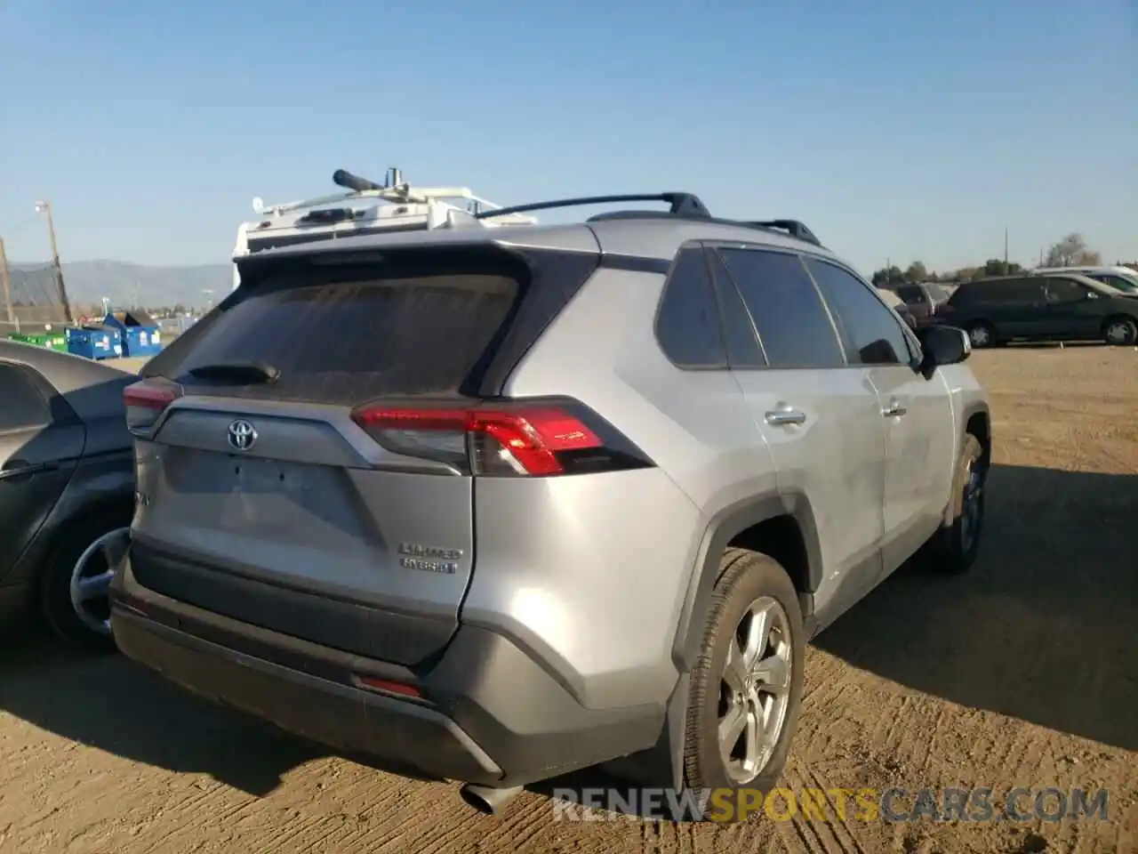 4 Photograph of a damaged car JTMDWRFV0KJ009284 TOYOTA RAV4 2019