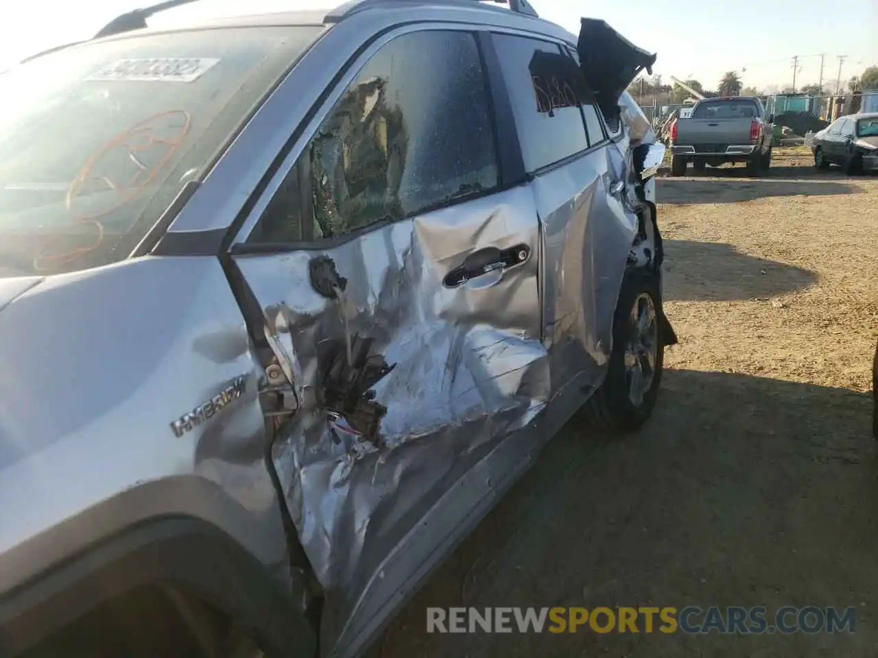 9 Photograph of a damaged car JTMDWRFV0KJ009284 TOYOTA RAV4 2019