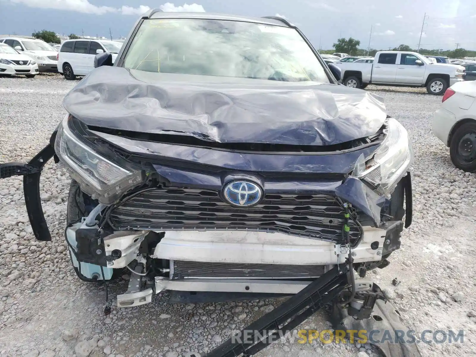 9 Photograph of a damaged car JTMDWRFV1KD012435 TOYOTA RAV4 2019