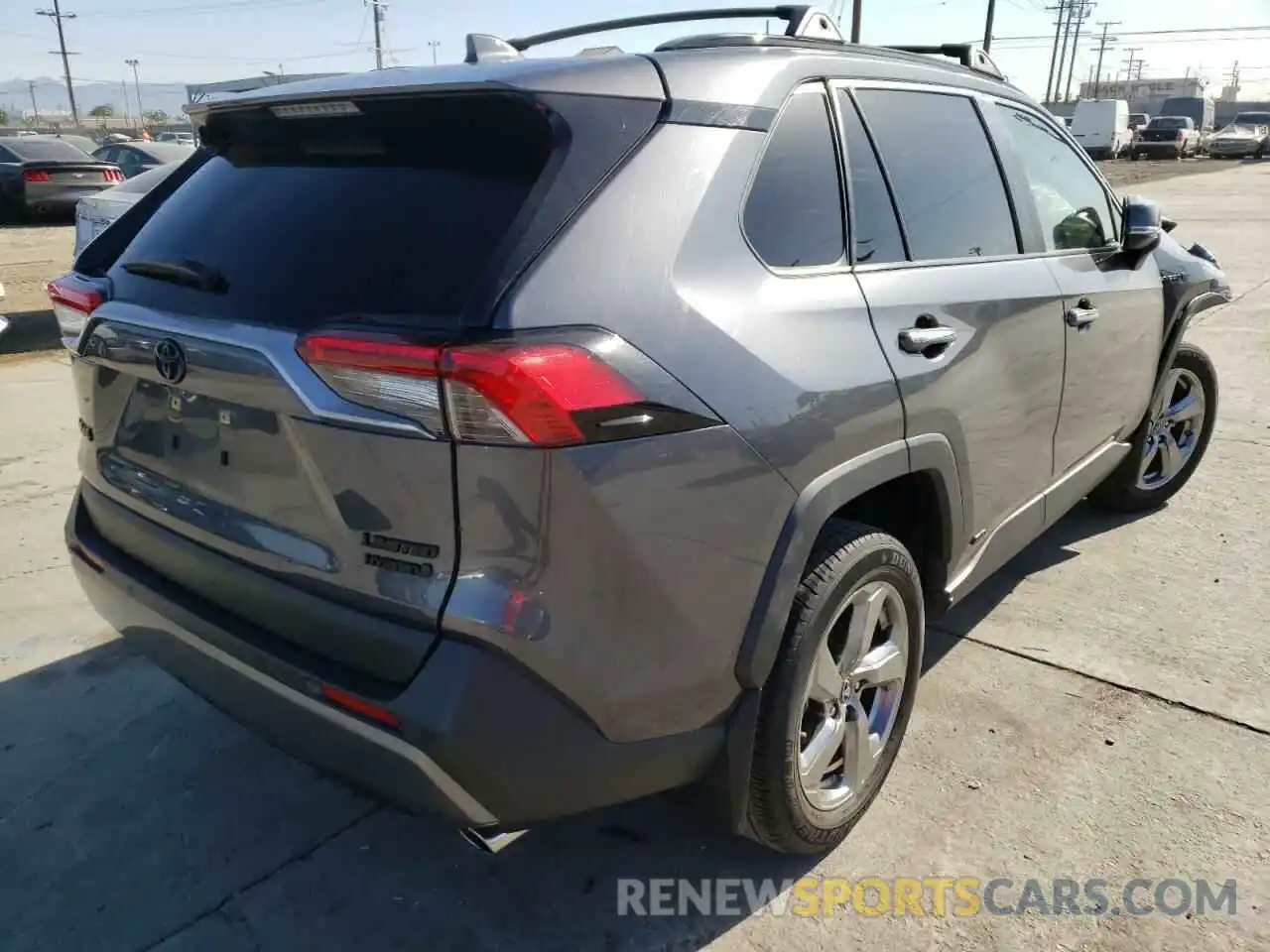 4 Photograph of a damaged car JTMDWRFV1KD027596 TOYOTA RAV4 2019