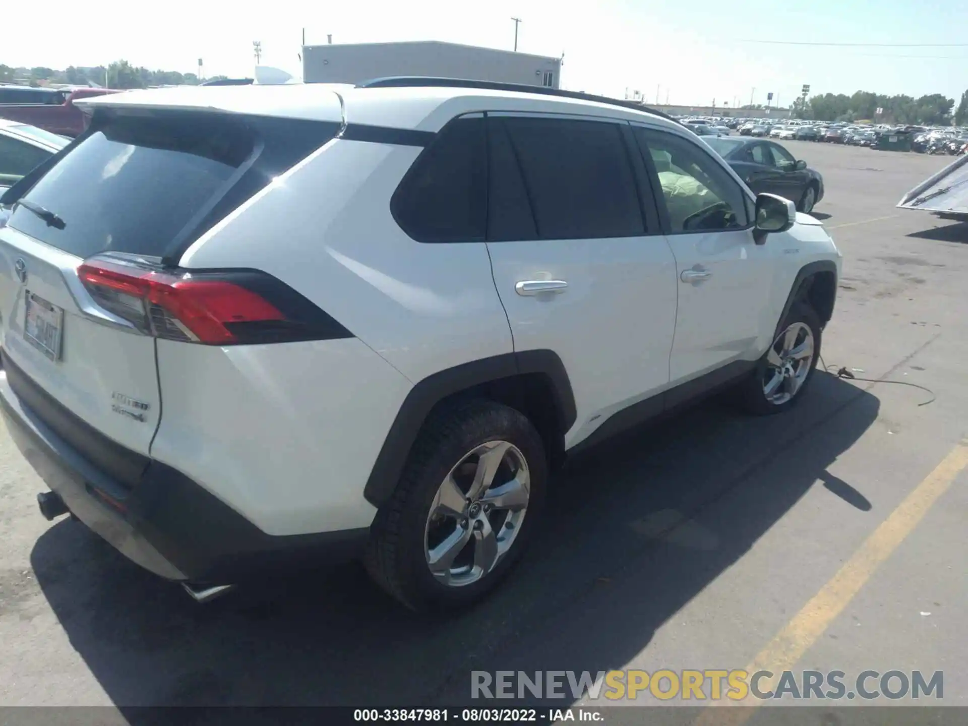 4 Photograph of a damaged car JTMDWRFV1KD511638 TOYOTA RAV4 2019