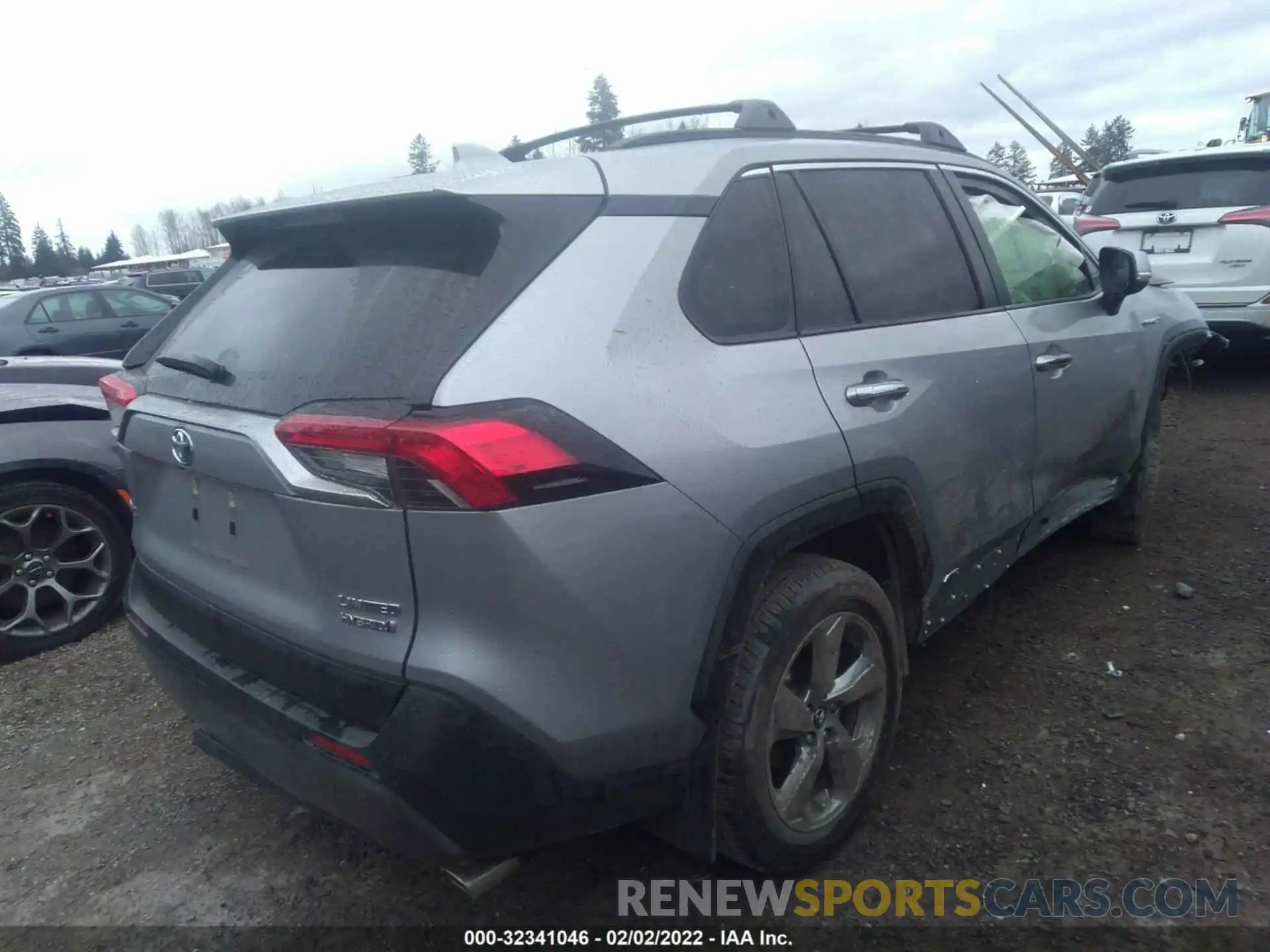 4 Photograph of a damaged car JTMDWRFV1KD513342 TOYOTA RAV4 2019