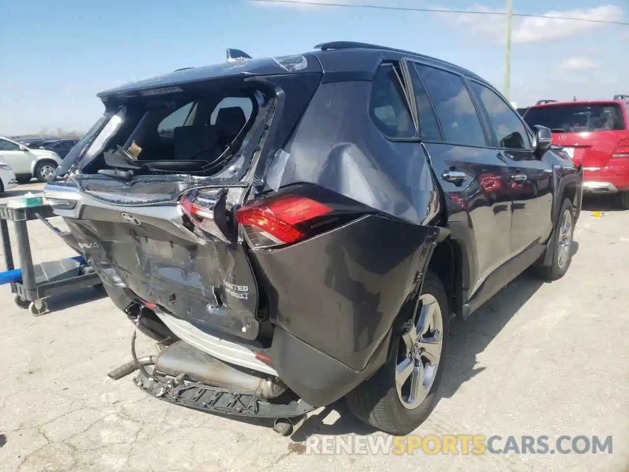 4 Photograph of a damaged car JTMDWRFV1KD513552 TOYOTA RAV4 2019