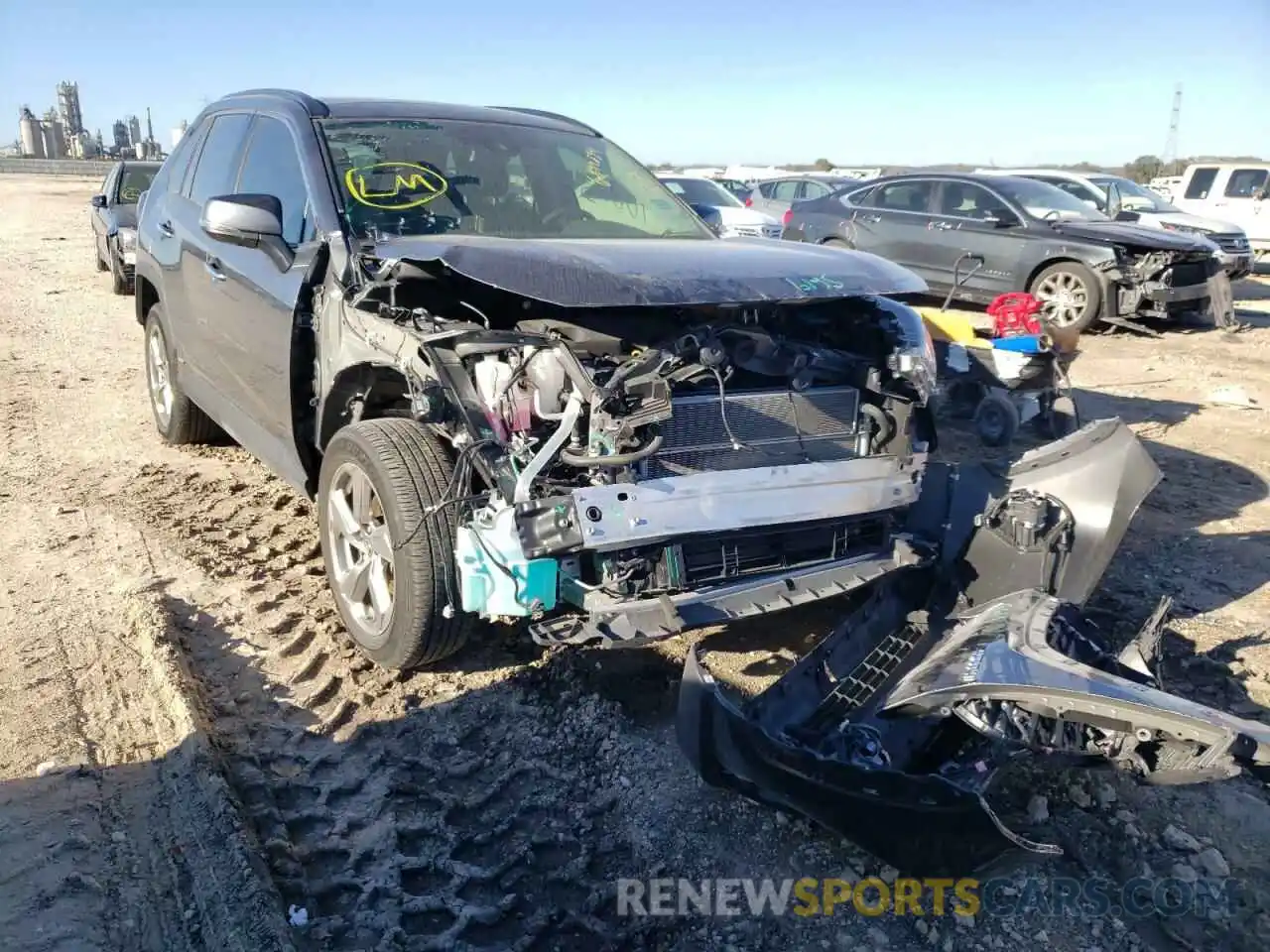 1 Фотография поврежденного автомобиля JTMDWRFV1KD523062 TOYOTA RAV4 2019