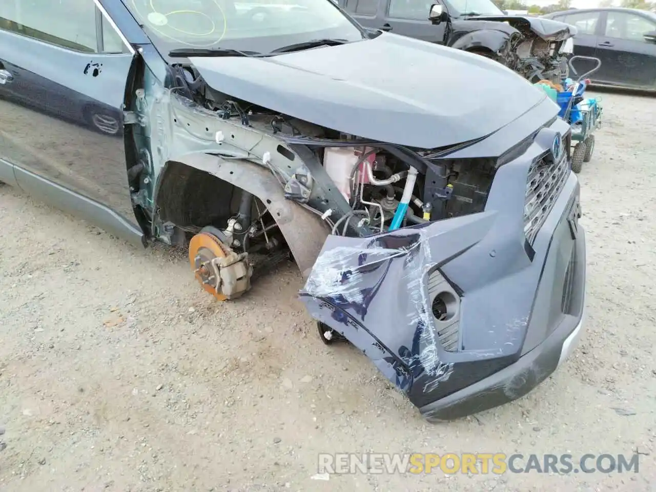 9 Photograph of a damaged car JTMDWRFV1KJ005924 TOYOTA RAV4 2019