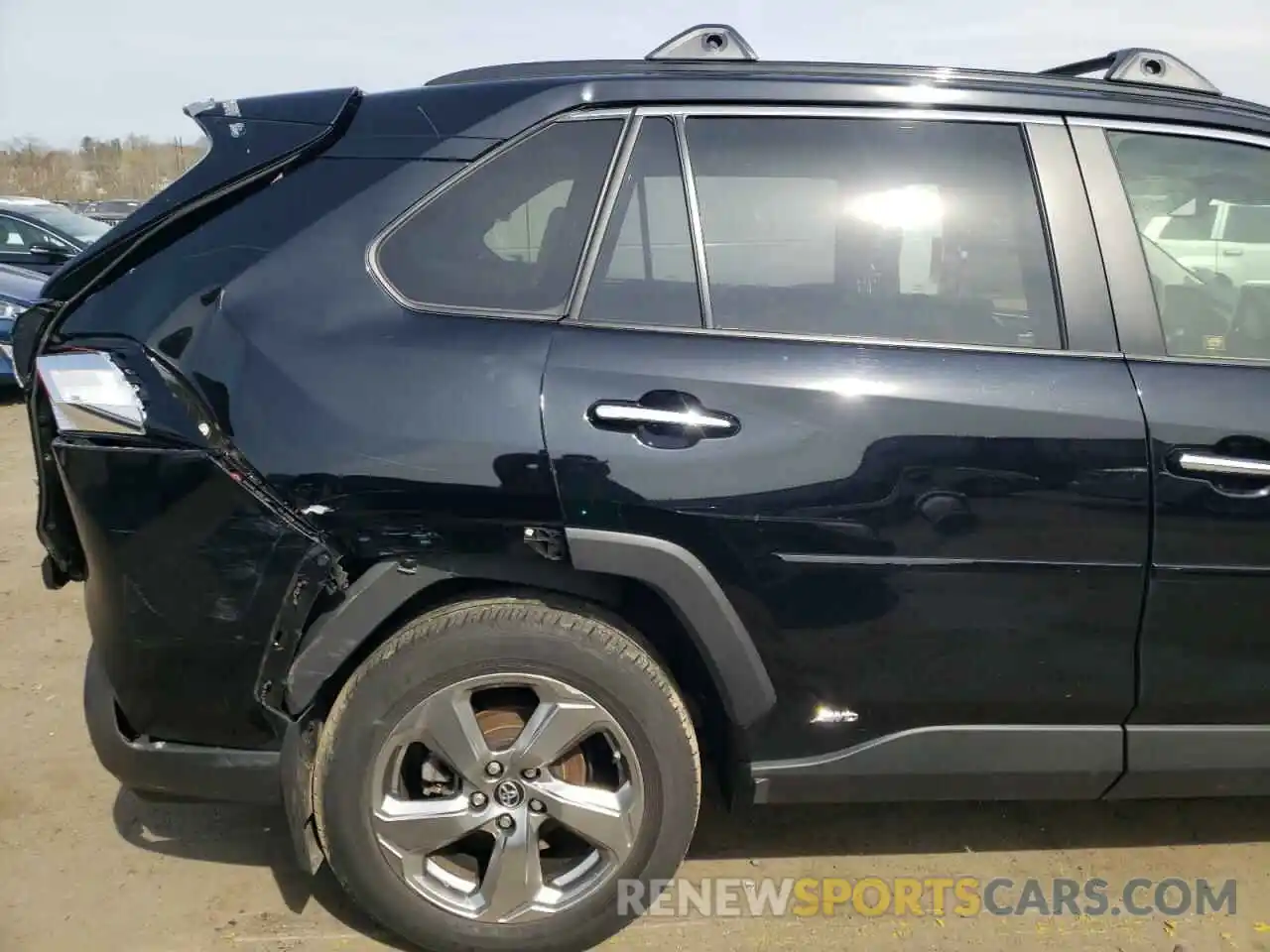 9 Photograph of a damaged car JTMDWRFV1KJ010279 TOYOTA RAV4 2019