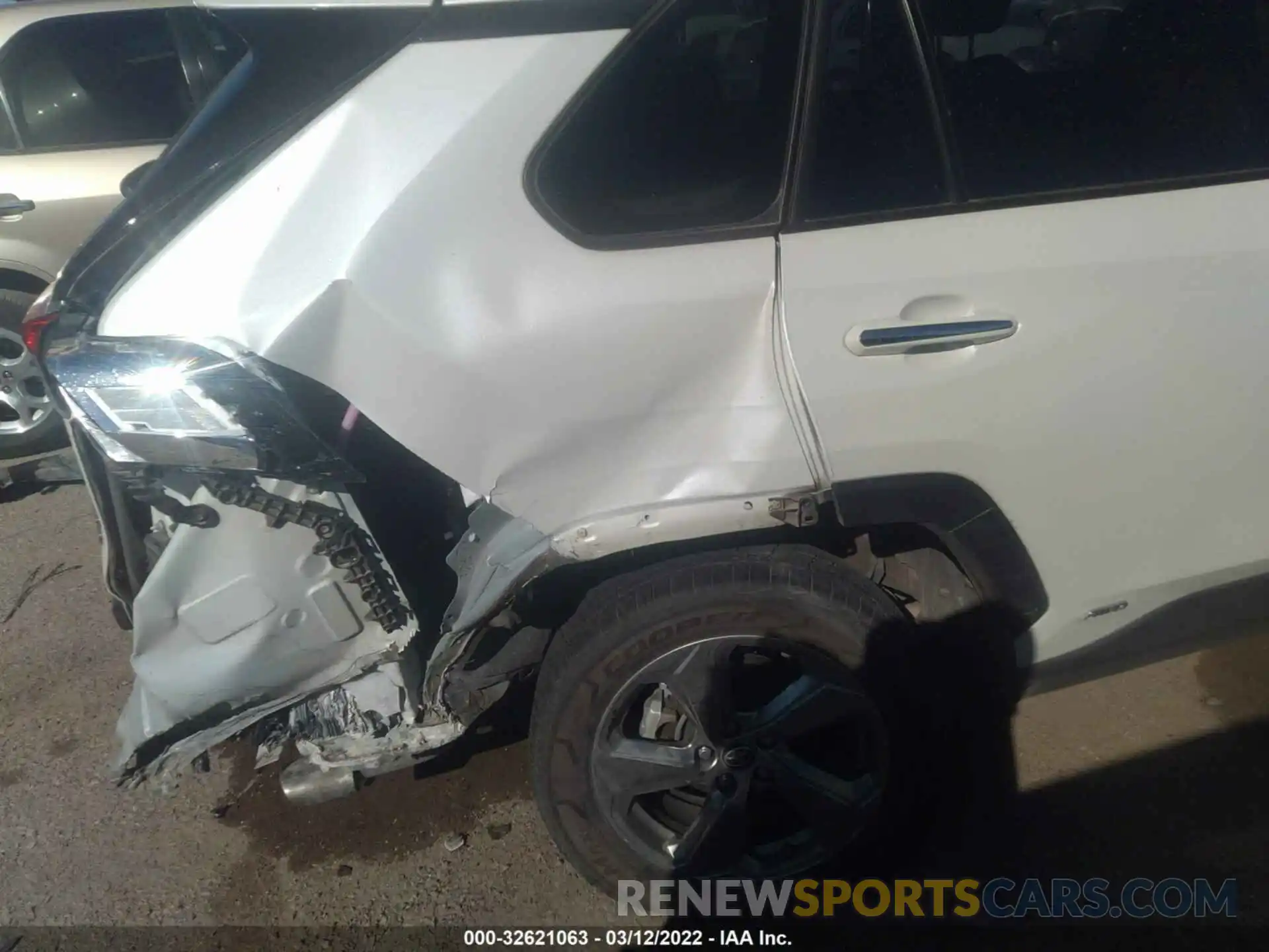 6 Photograph of a damaged car JTMDWRFV2KD004568 TOYOTA RAV4 2019