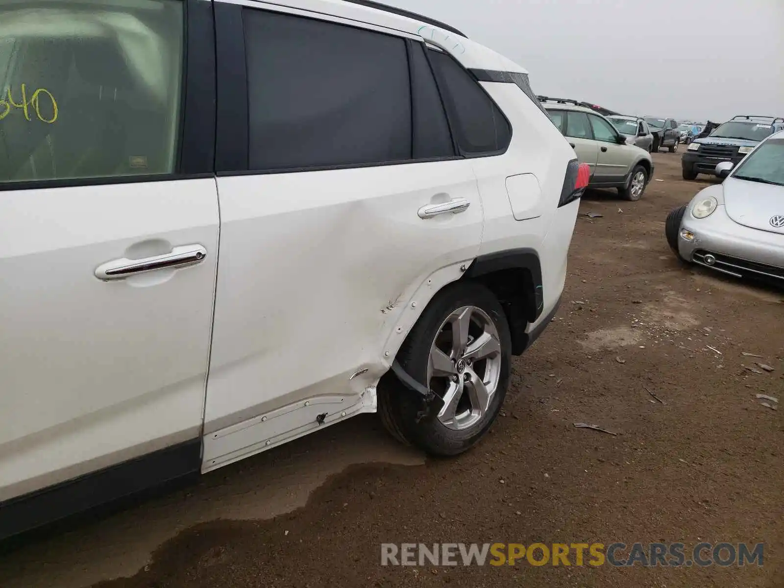 9 Photograph of a damaged car JTMDWRFV2KD518436 TOYOTA RAV4 2019