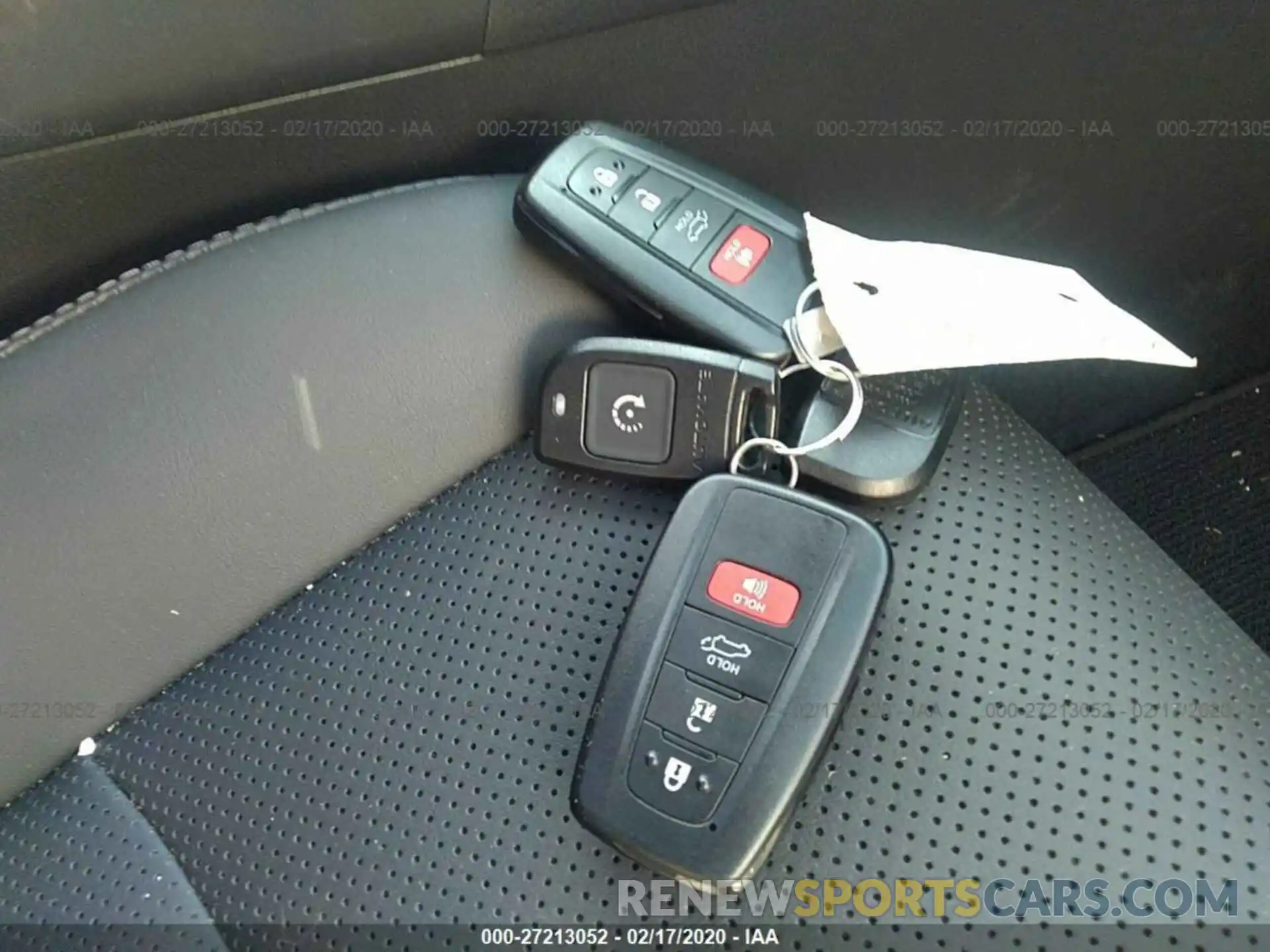 11 Фотография поврежденного автомобиля JTMDWRFV2KD523281 TOYOTA RAV4 2019