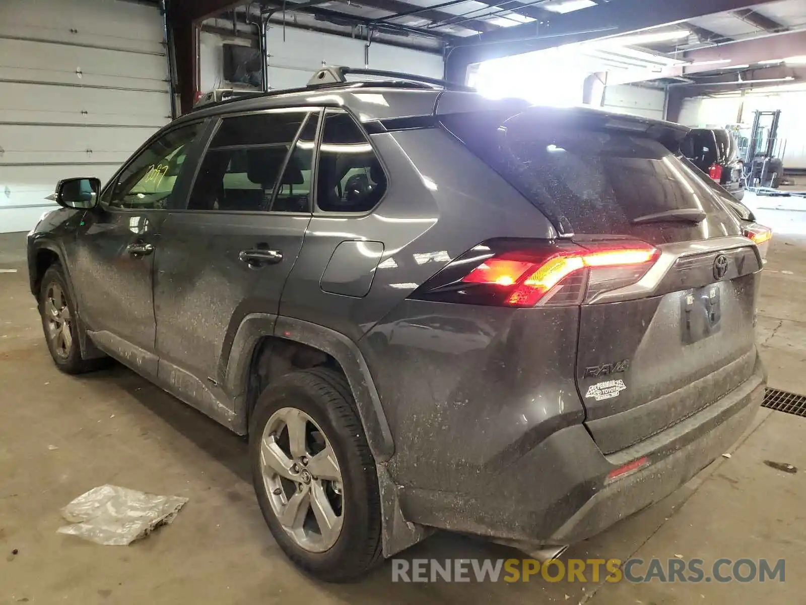 3 Фотография поврежденного автомобиля JTMDWRFV3KD516467 TOYOTA RAV4 2019