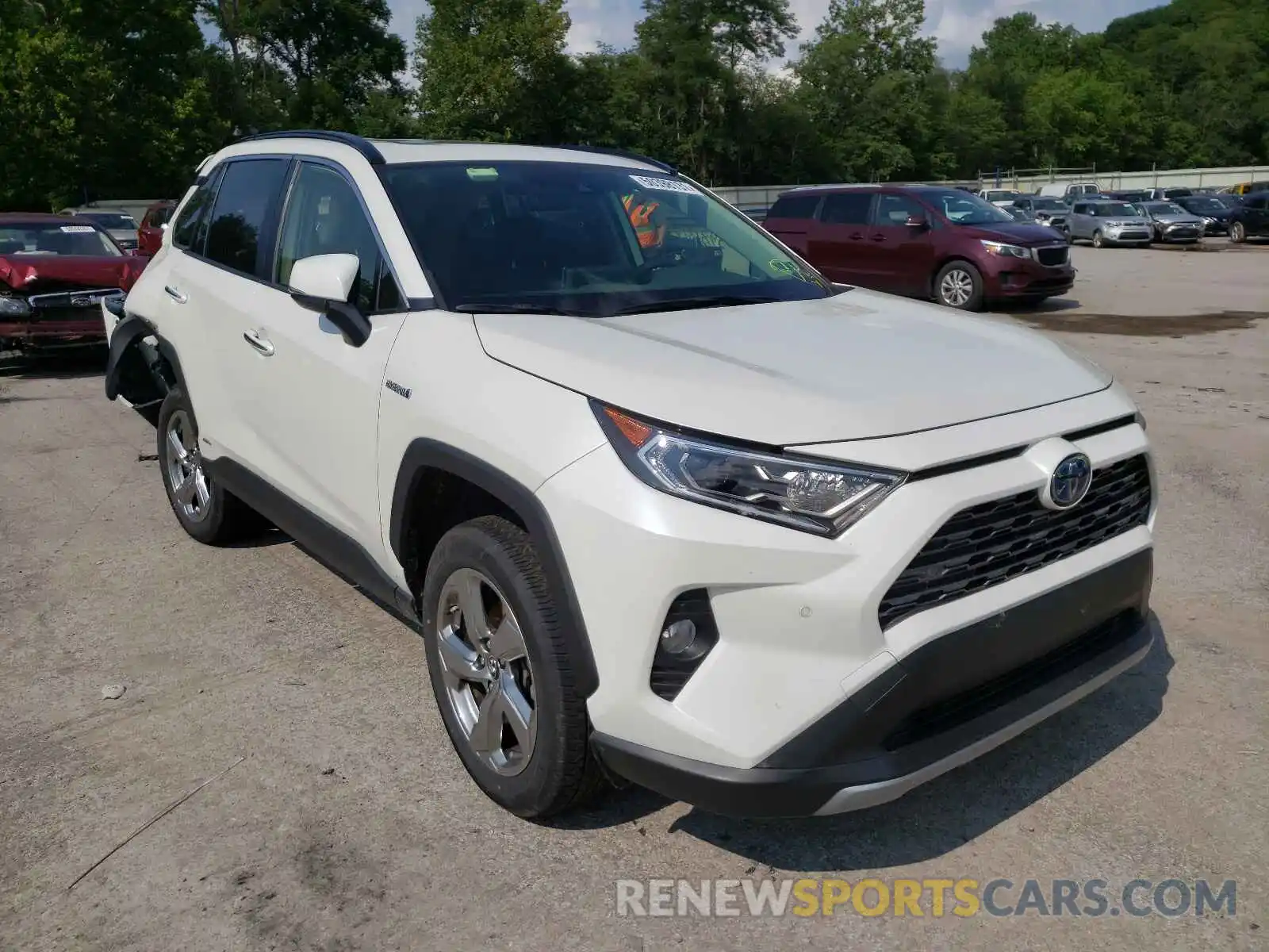 1 Photograph of a damaged car JTMDWRFV4KD012798 TOYOTA RAV4 2019