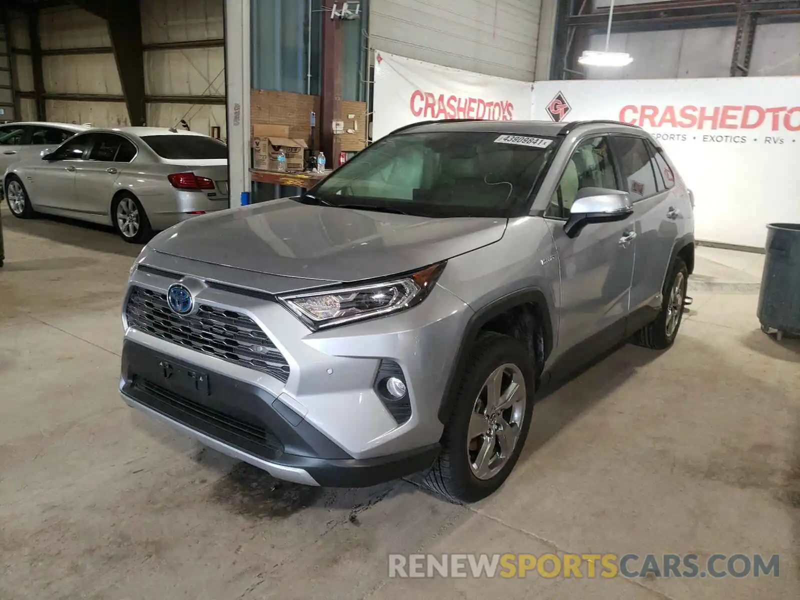 2 Photograph of a damaged car JTMDWRFV4KD033585 TOYOTA RAV4 2019