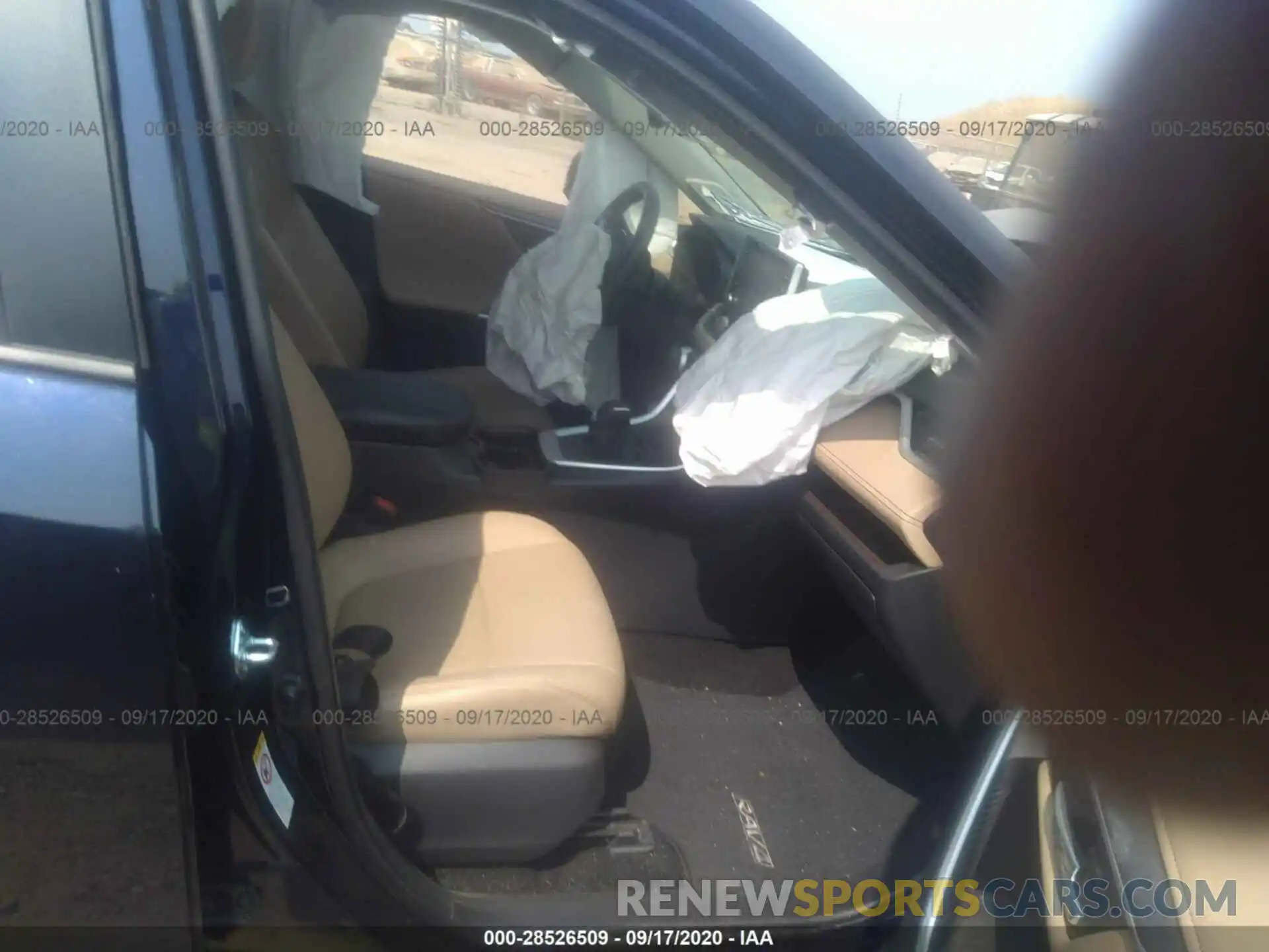 5 Photograph of a damaged car JTMDWRFV5KD003592 TOYOTA RAV4 2019