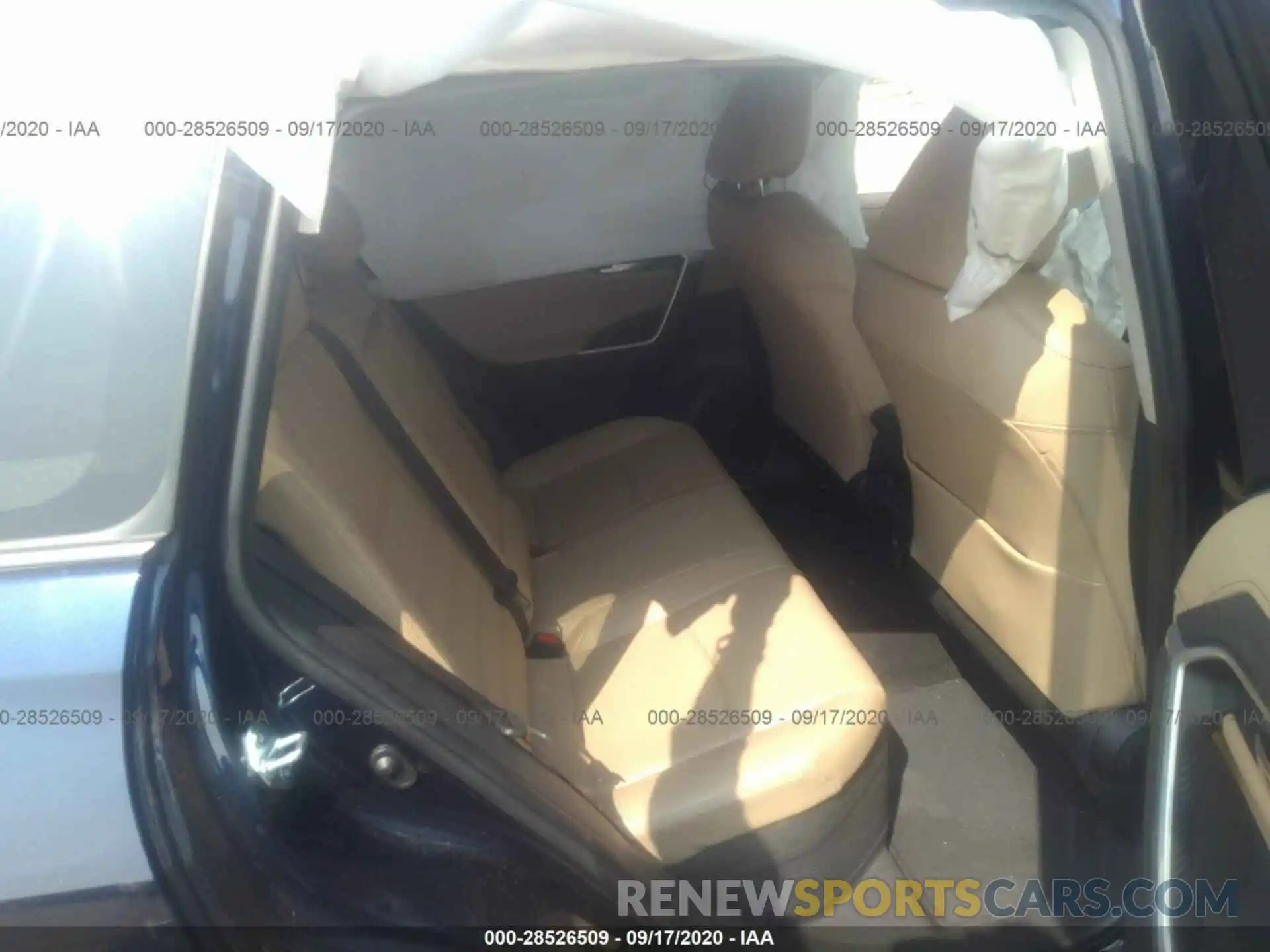 8 Фотография поврежденного автомобиля JTMDWRFV5KD003592 TOYOTA RAV4 2019