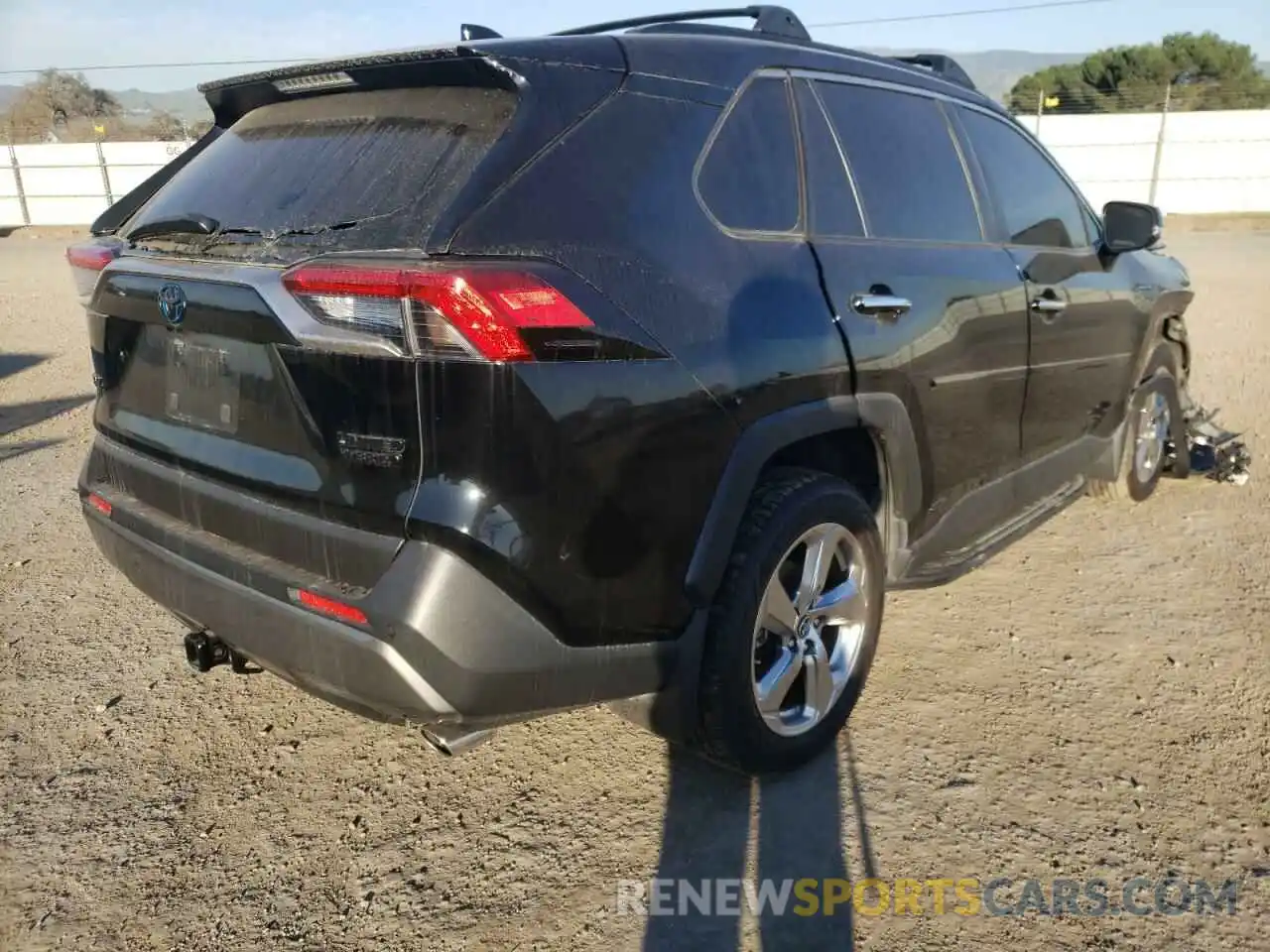 4 Photograph of a damaged car JTMDWRFV5KJ007806 TOYOTA RAV4 2019