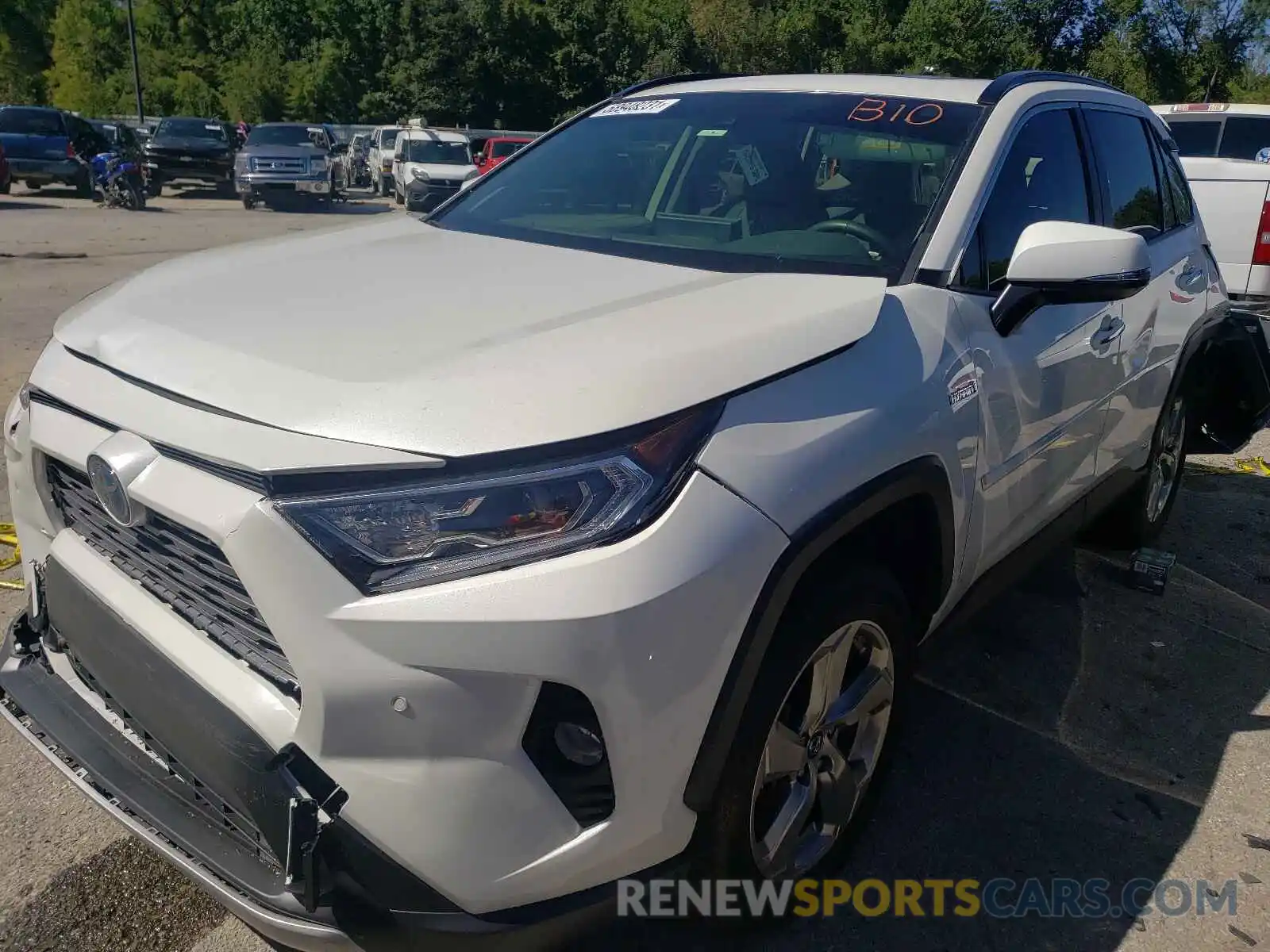 2 Photograph of a damaged car JTMDWRFV6KD030817 TOYOTA RAV4 2019