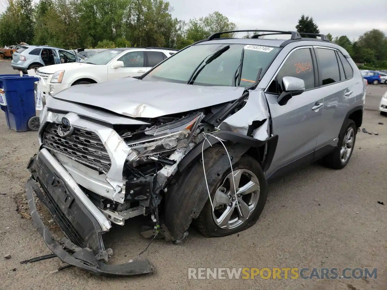 2 Фотография поврежденного автомобиля JTMDWRFV7KD002217 TOYOTA RAV4 2019