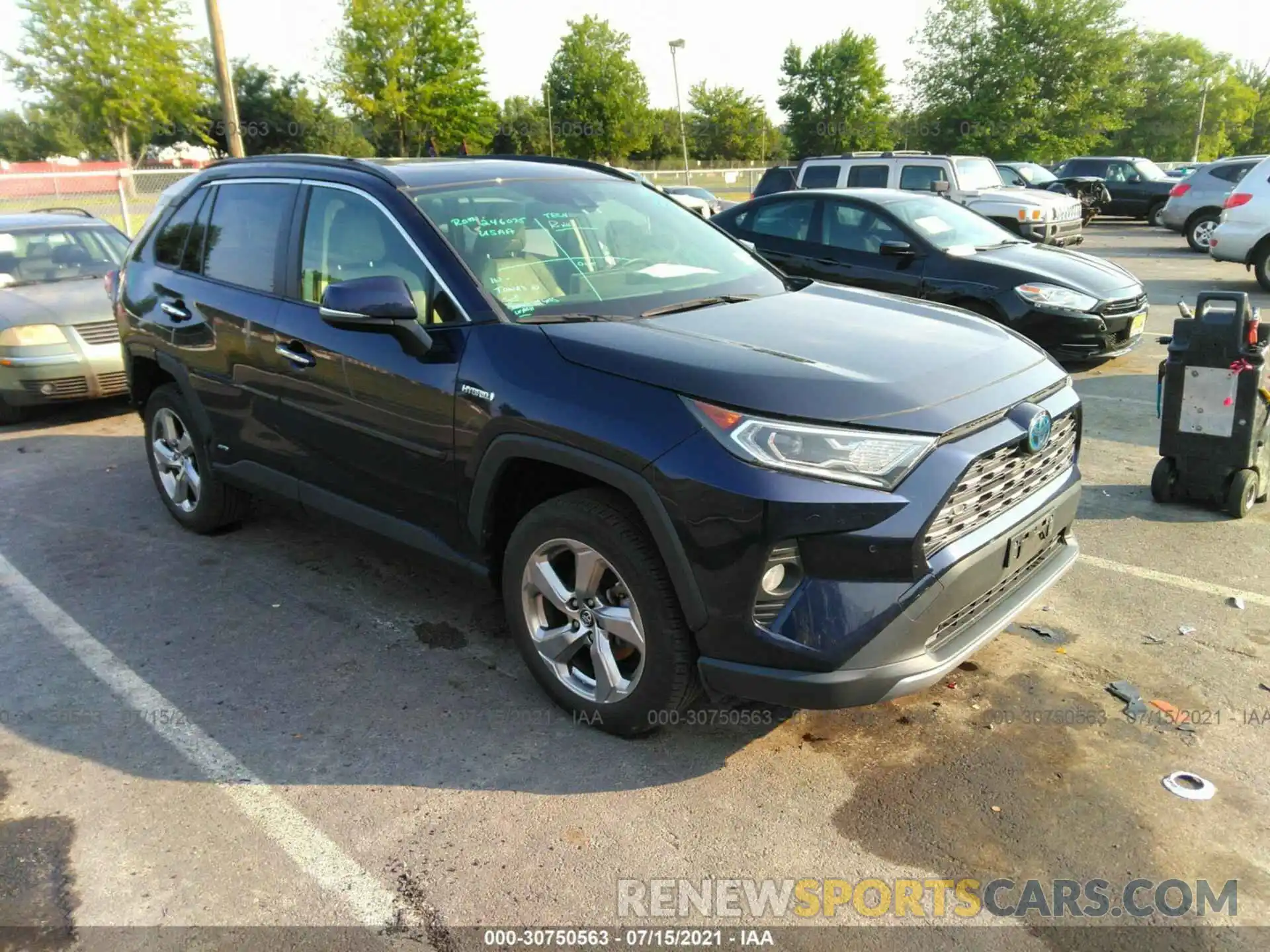 1 Photograph of a damaged car JTMDWRFV7KD003299 TOYOTA RAV4 2019