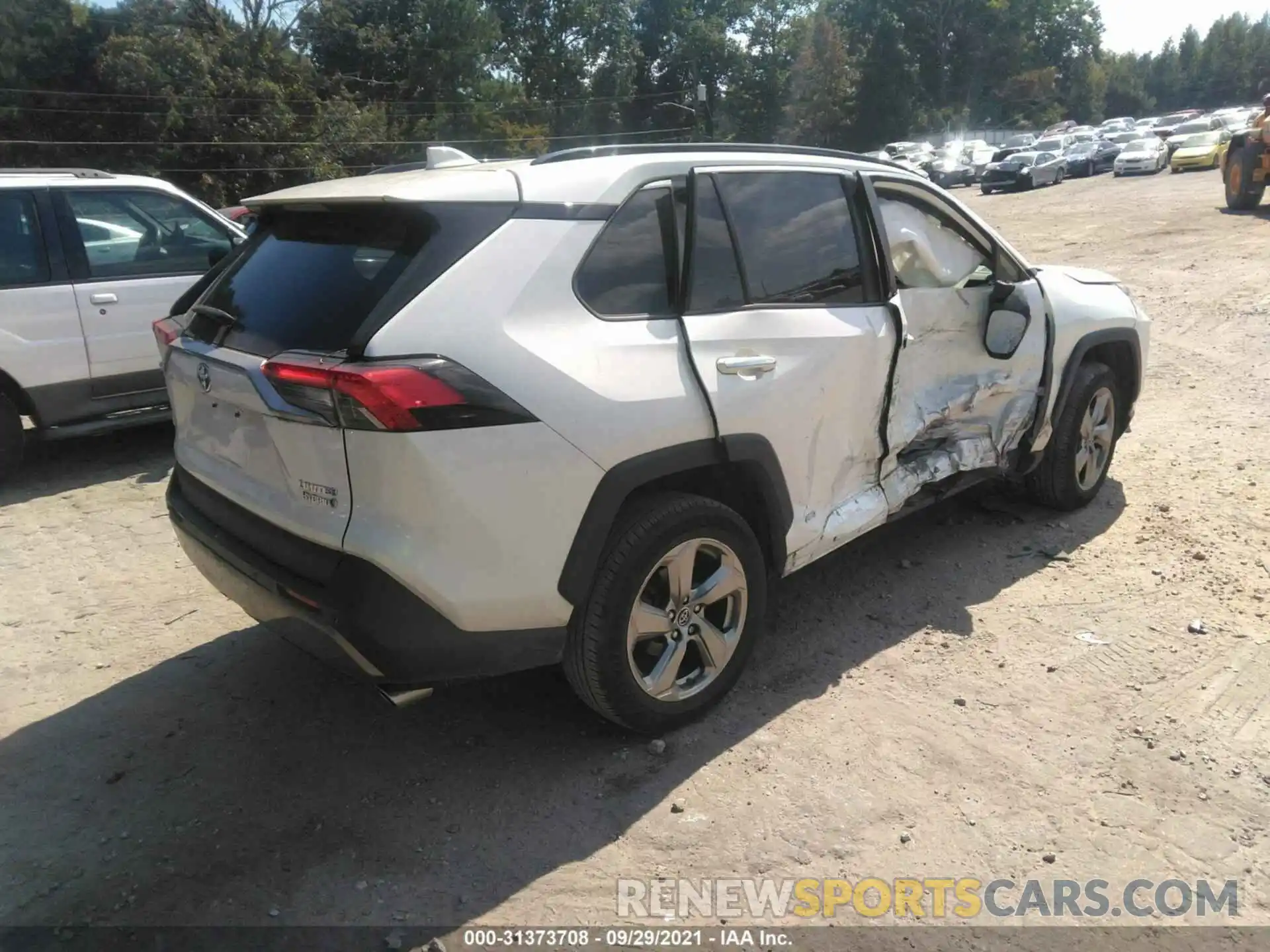 4 Фотография поврежденного автомобиля JTMDWRFV7KD004808 TOYOTA RAV4 2019