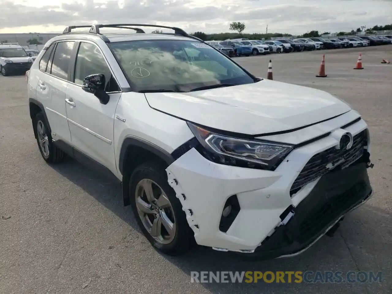 1 Photograph of a damaged car JTMDWRFV7KD029627 TOYOTA RAV4 2019