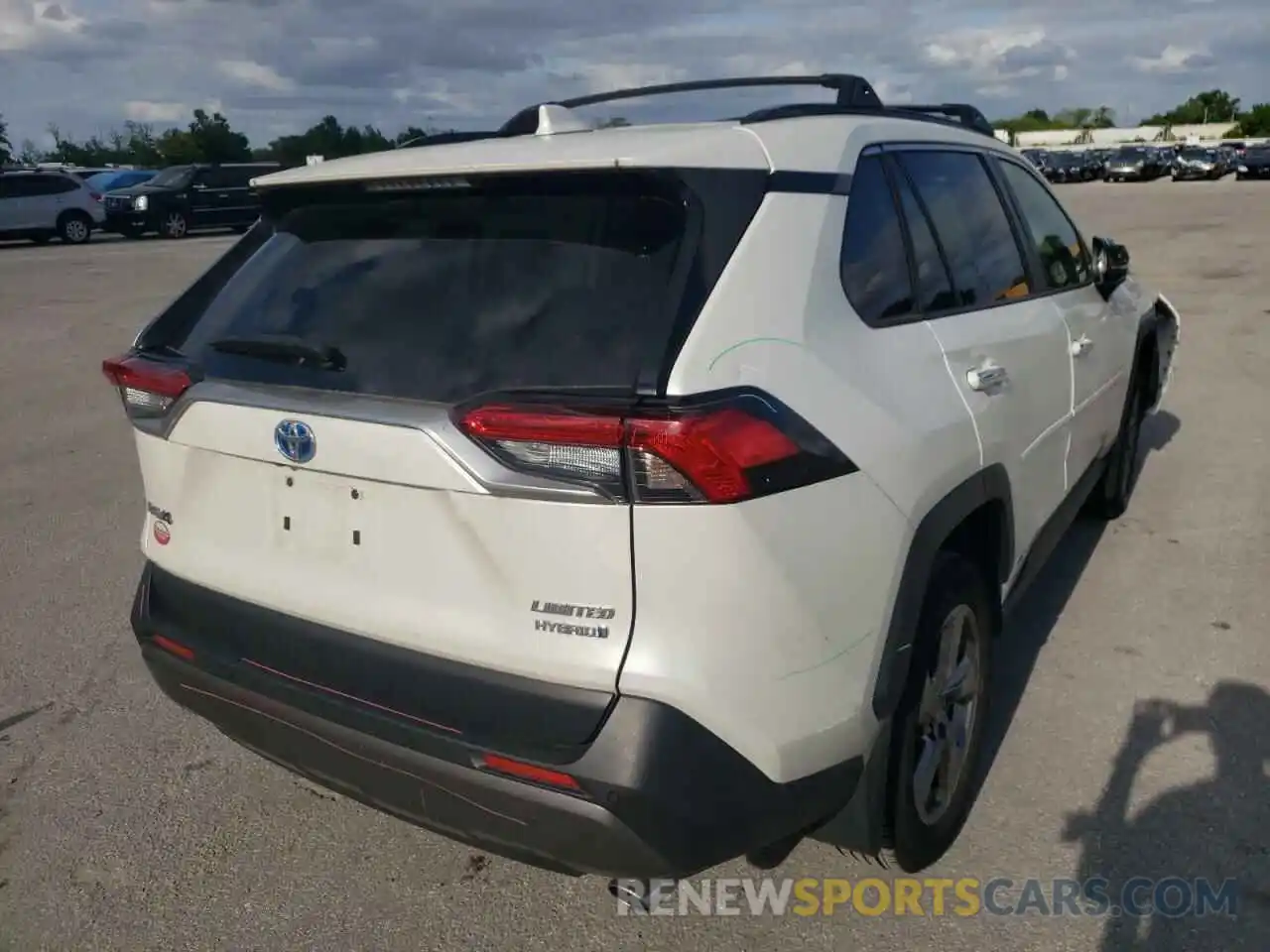 4 Photograph of a damaged car JTMDWRFV7KD029627 TOYOTA RAV4 2019