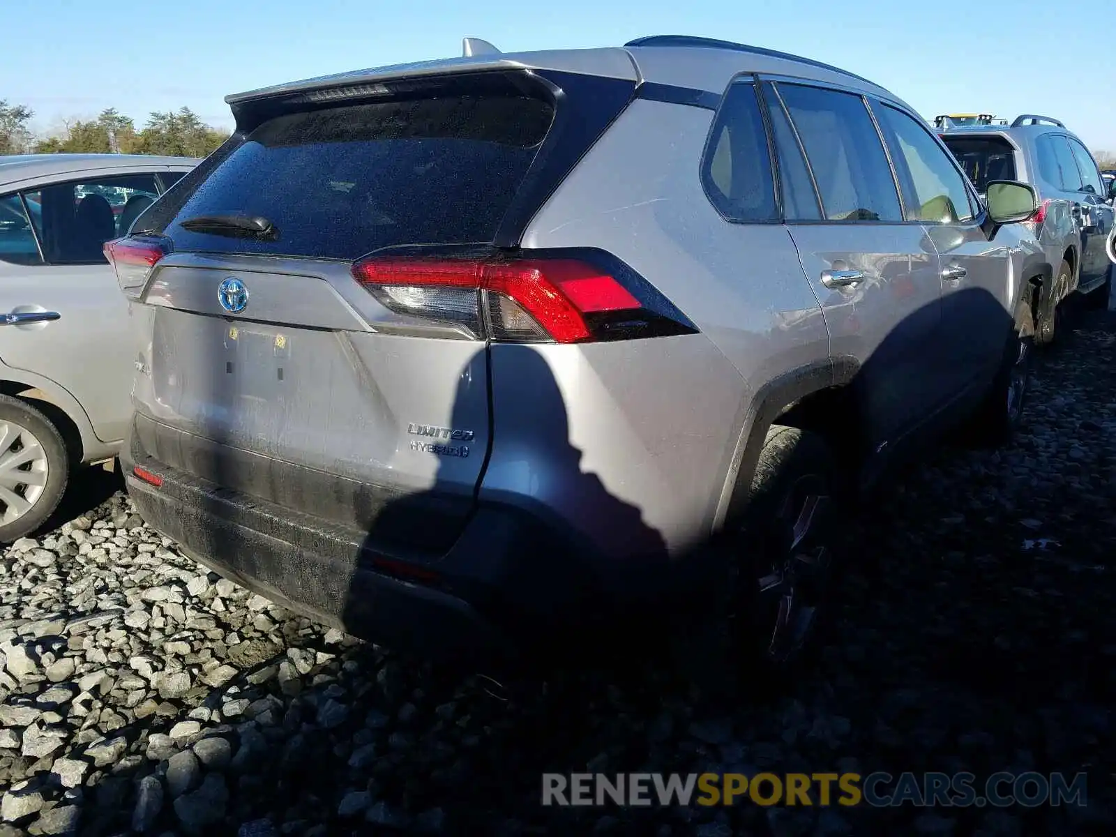 4 Photograph of a damaged car JTMDWRFV8KD018216 TOYOTA RAV4 2019