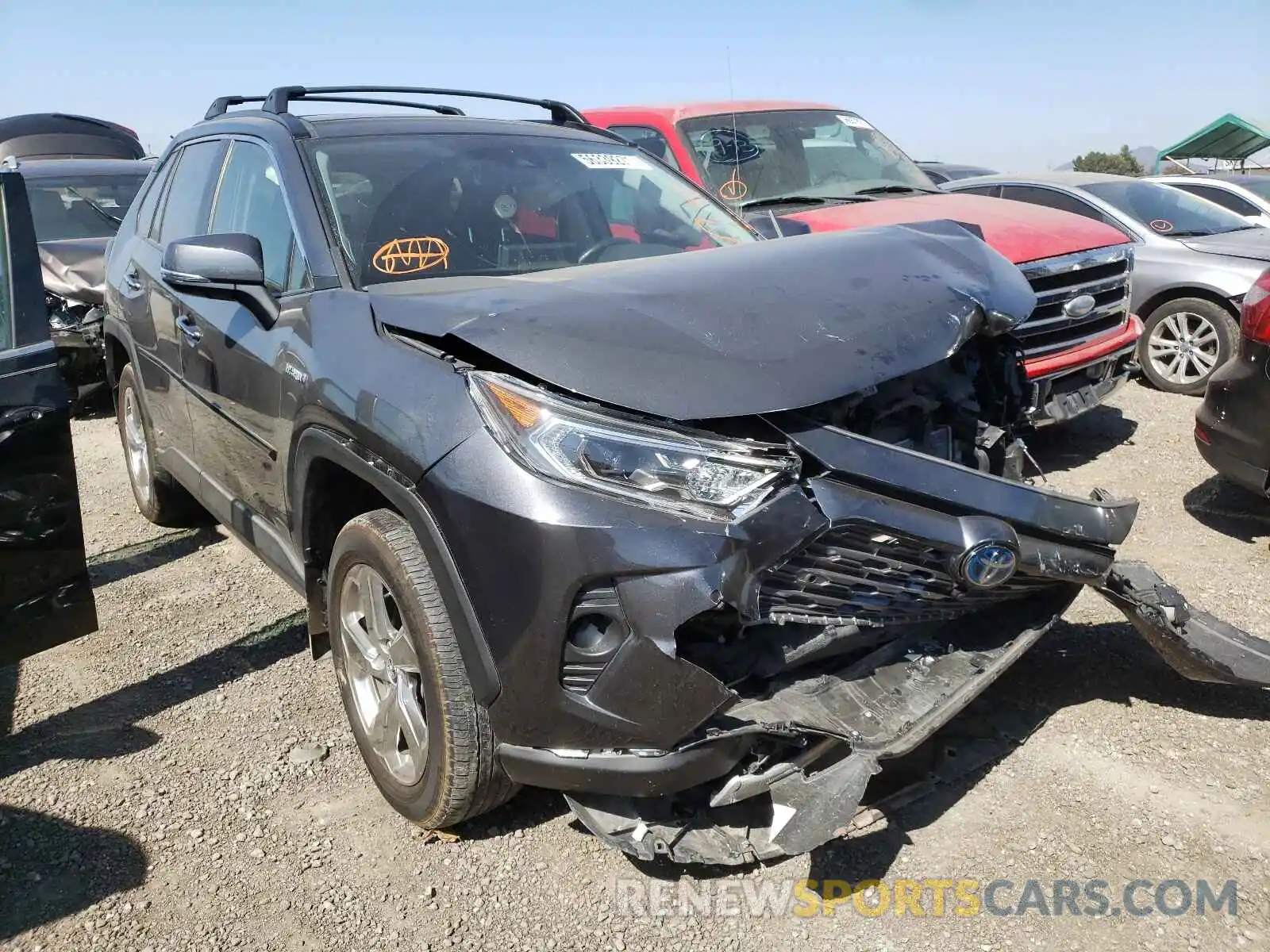 1 Photograph of a damaged car JTMDWRFV8KD504797 TOYOTA RAV4 2019