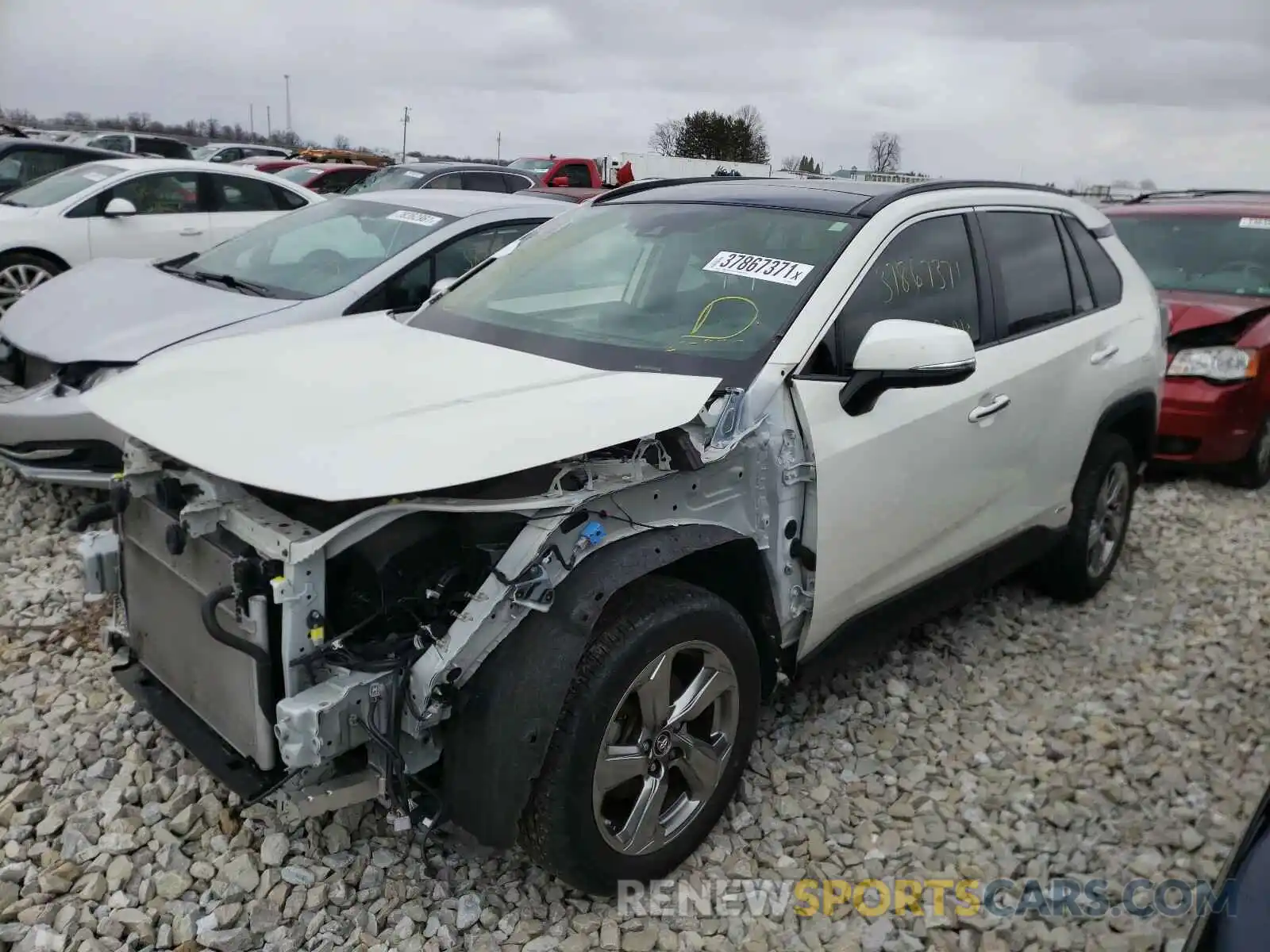 2 Фотография поврежденного автомобиля JTMDWRFV8KJ003376 TOYOTA RAV4 2019