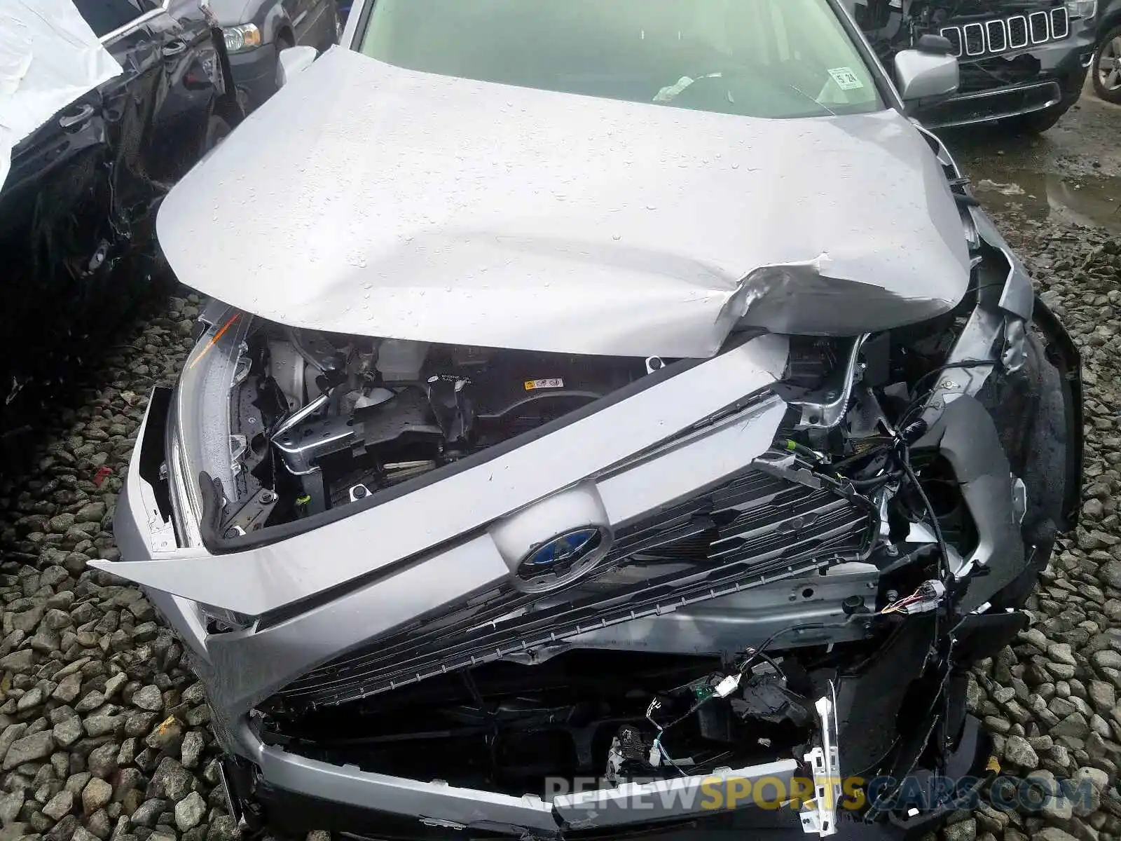 7 Photograph of a damaged car JTMDWRFV8KJ005242 TOYOTA RAV4 2019