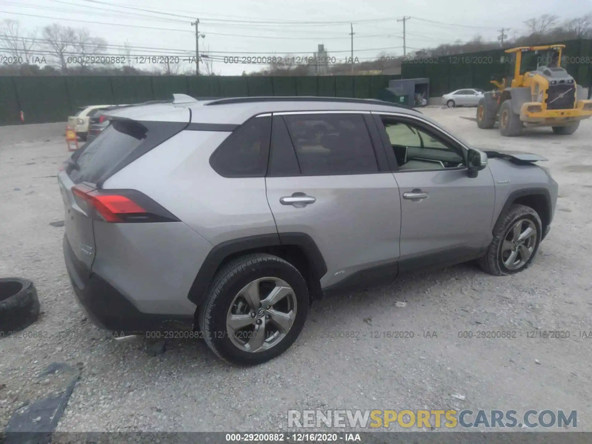 4 Photograph of a damaged car JTMDWRFV9KD030939 TOYOTA RAV4 2019