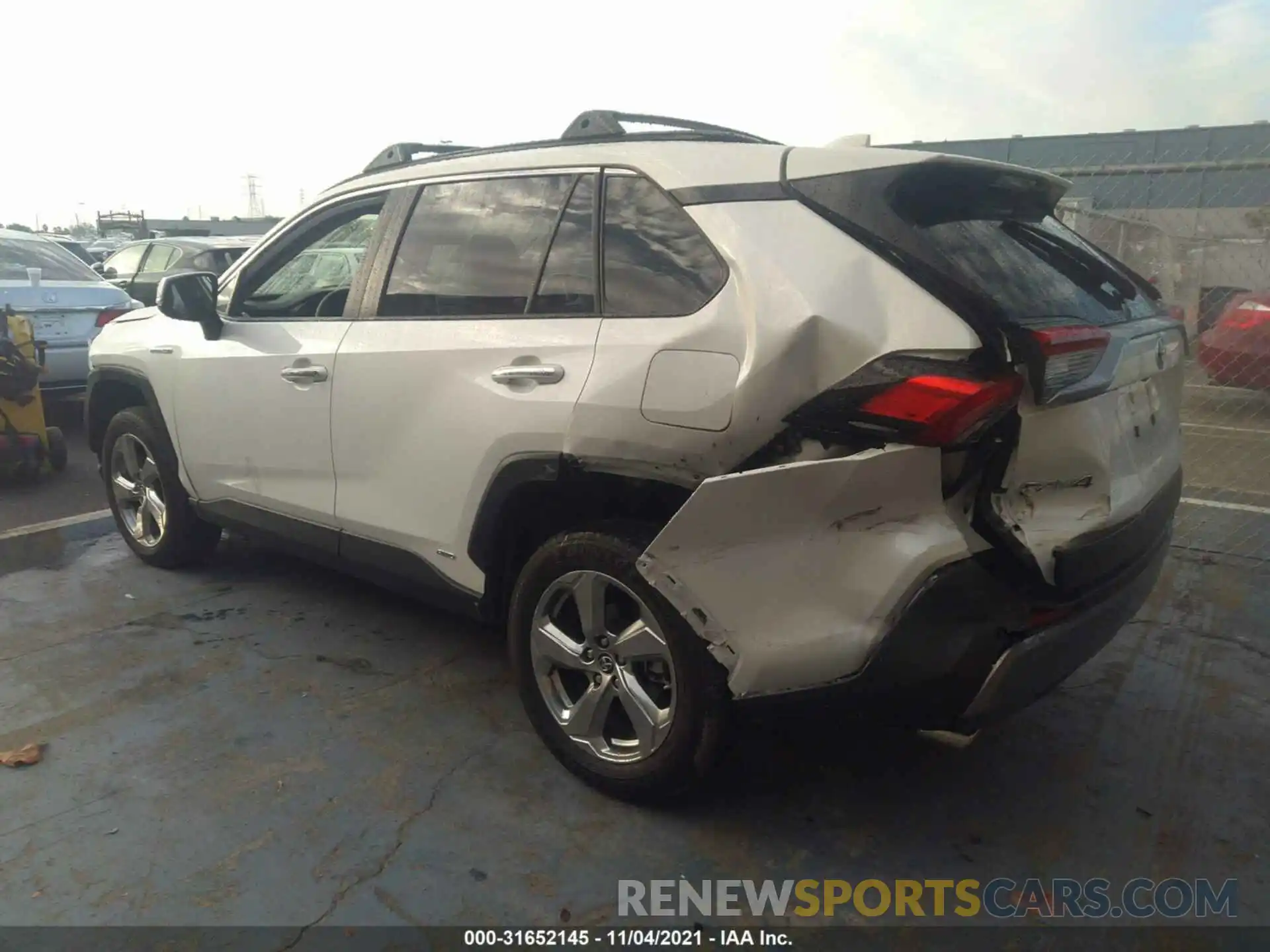 3 Photograph of a damaged car JTMDWRFVXKD017066 TOYOTA RAV4 2019