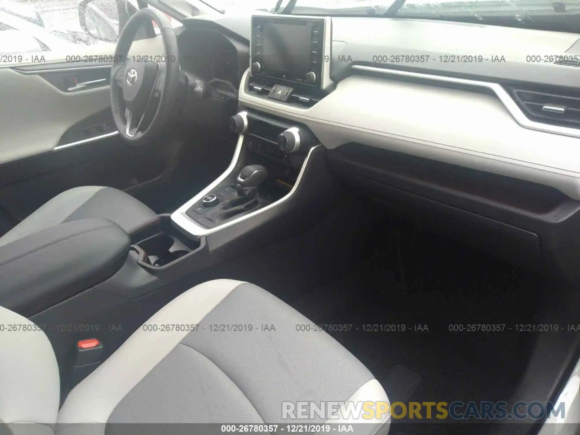 5 Фотография поврежденного автомобиля JTMDWRFVXKD516109 TOYOTA RAV4 2019