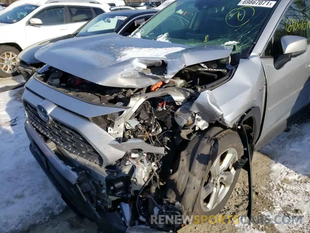 9 Photograph of a damaged car JTMDWRFVXKJ006702 TOYOTA RAV4 2019