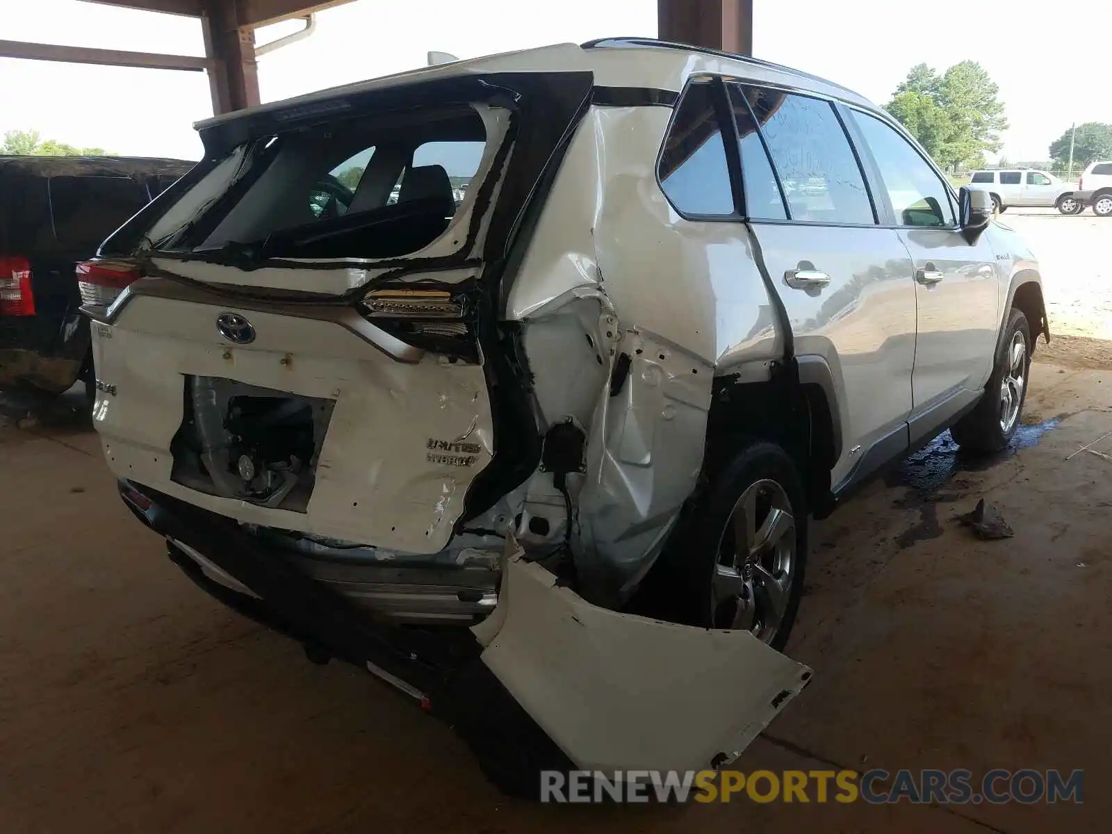 4 Photograph of a damaged car JTMDWRFVXKJ007123 TOYOTA RAV4 2019