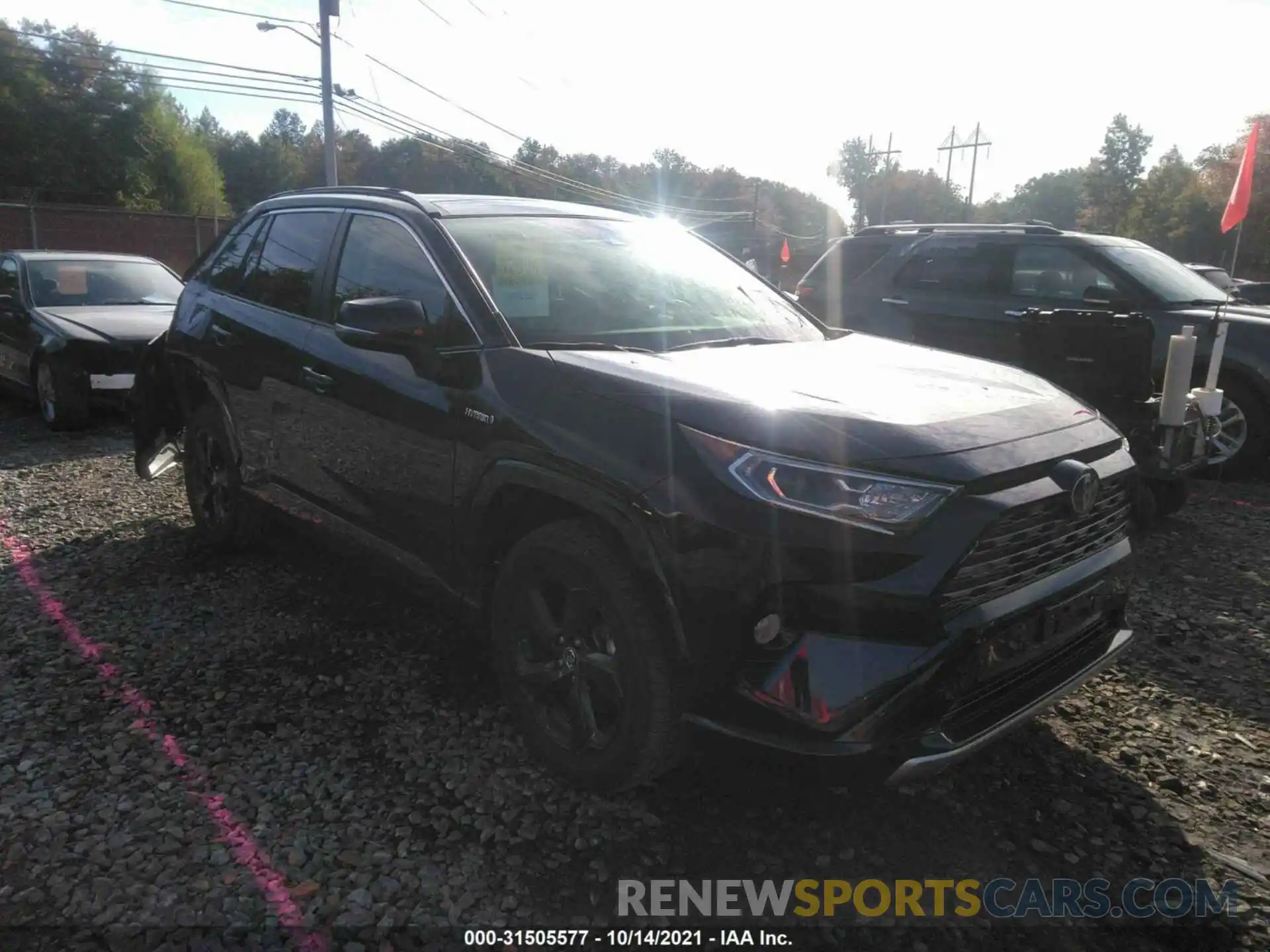 1 Photograph of a damaged car JTMEWRFV0KD511747 TOYOTA RAV4 2019