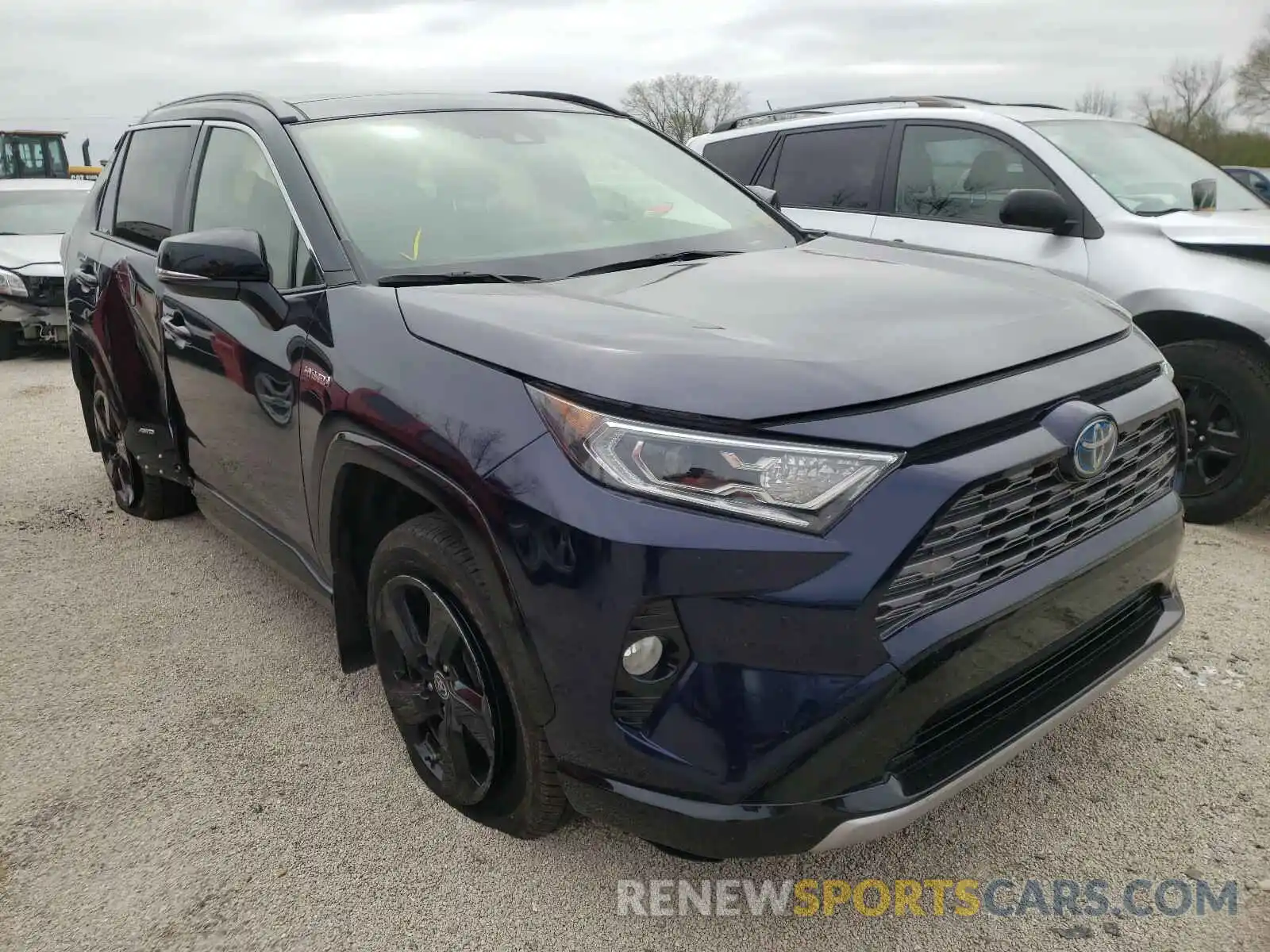 1 Photograph of a damaged car JTMEWRFV0KD521226 TOYOTA RAV4 2019