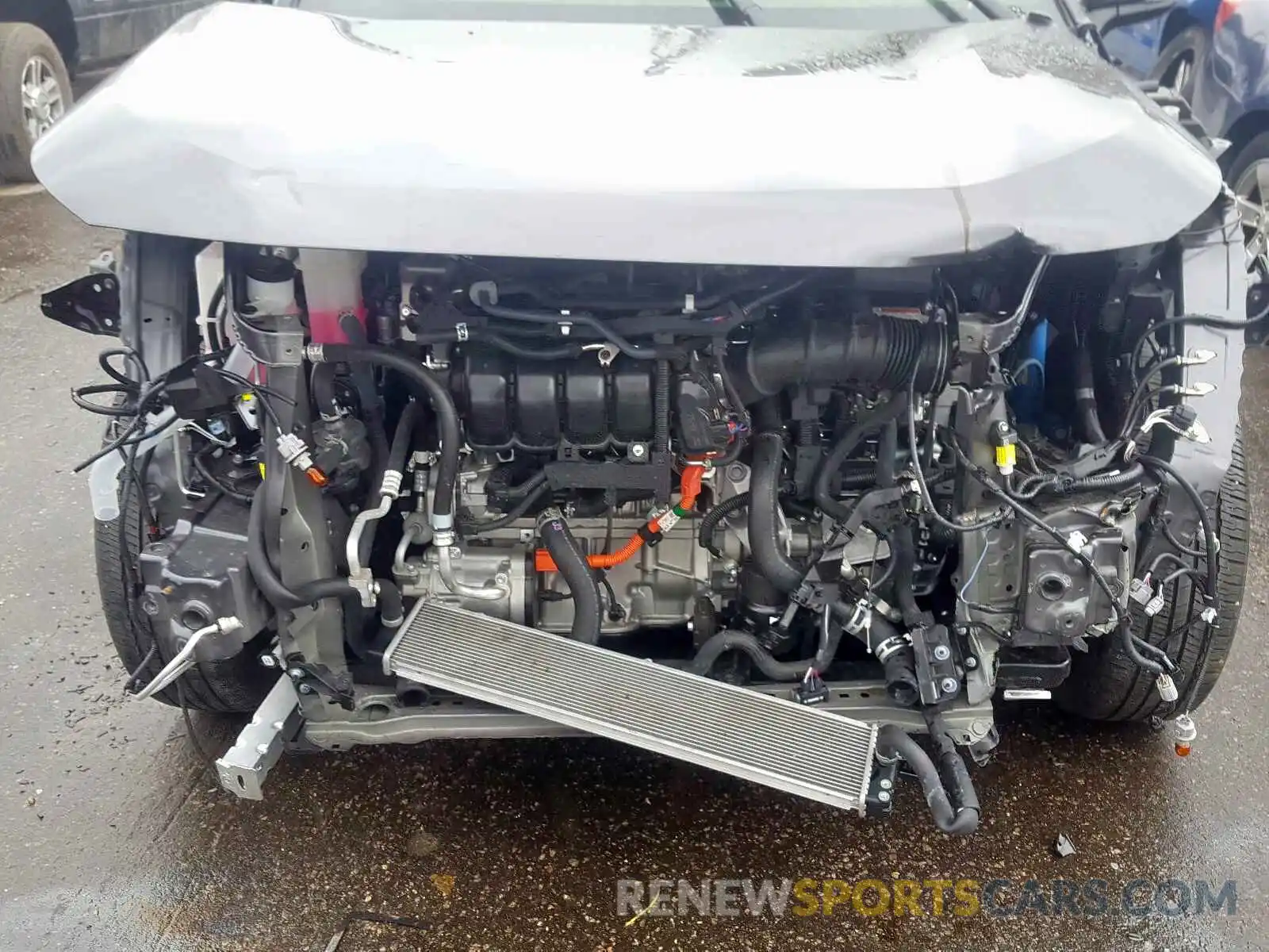 9 Photograph of a damaged car JTMEWRFV0KJ004347 TOYOTA RAV4 2019