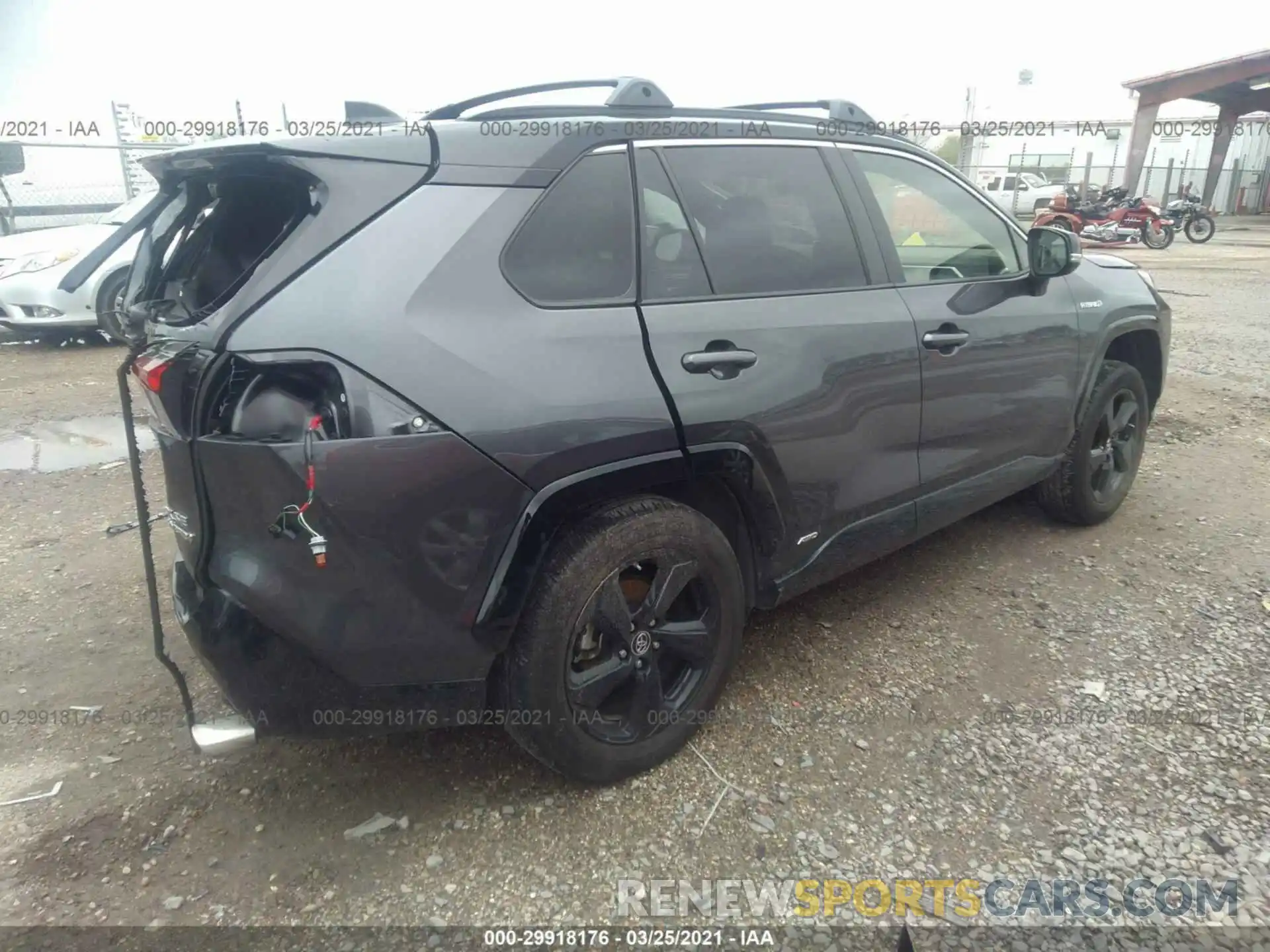 4 Photograph of a damaged car JTMEWRFV0KJ009600 TOYOTA RAV4 2019