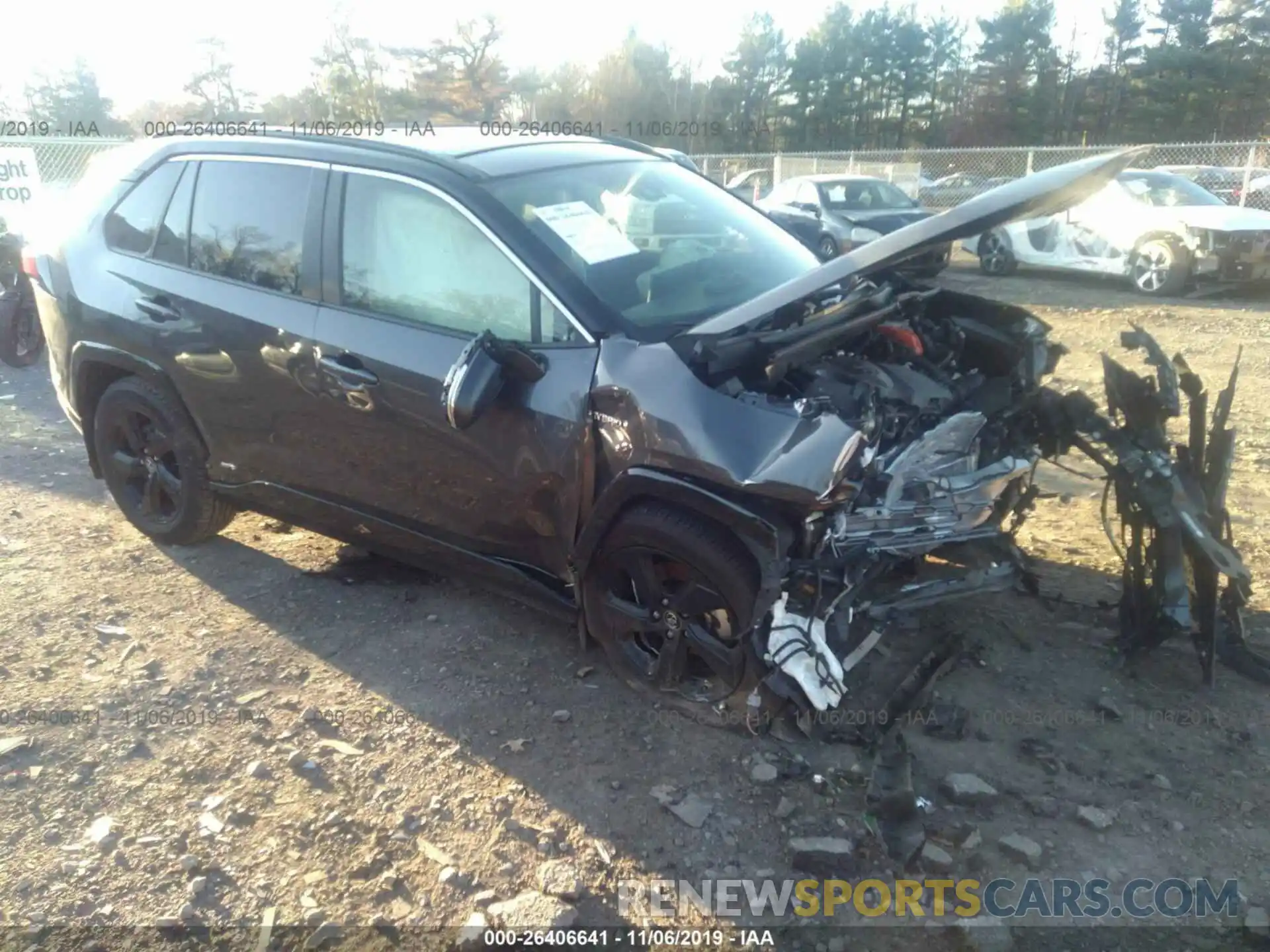 1 Photograph of a damaged car JTMEWRFV0KJ012769 TOYOTA RAV4 2019