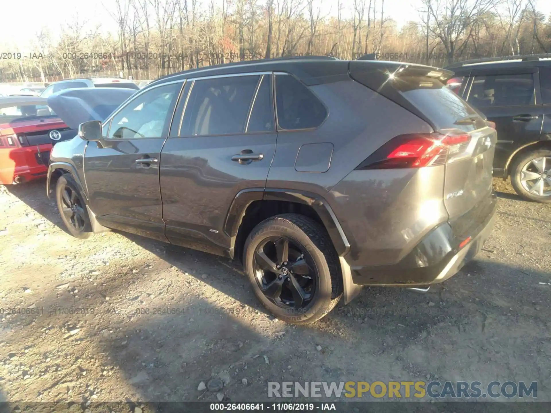 3 Photograph of a damaged car JTMEWRFV0KJ012769 TOYOTA RAV4 2019