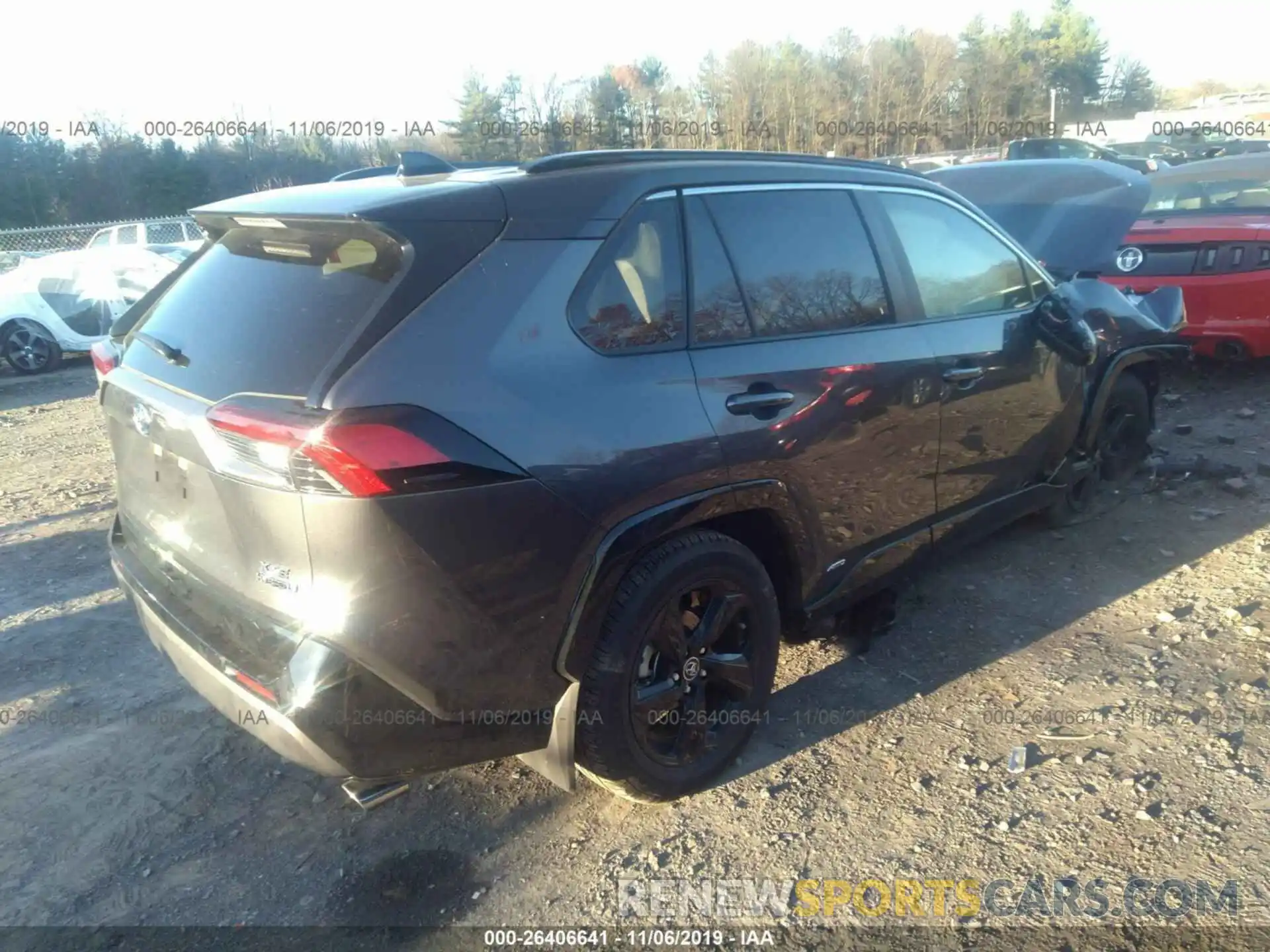 4 Photograph of a damaged car JTMEWRFV0KJ012769 TOYOTA RAV4 2019