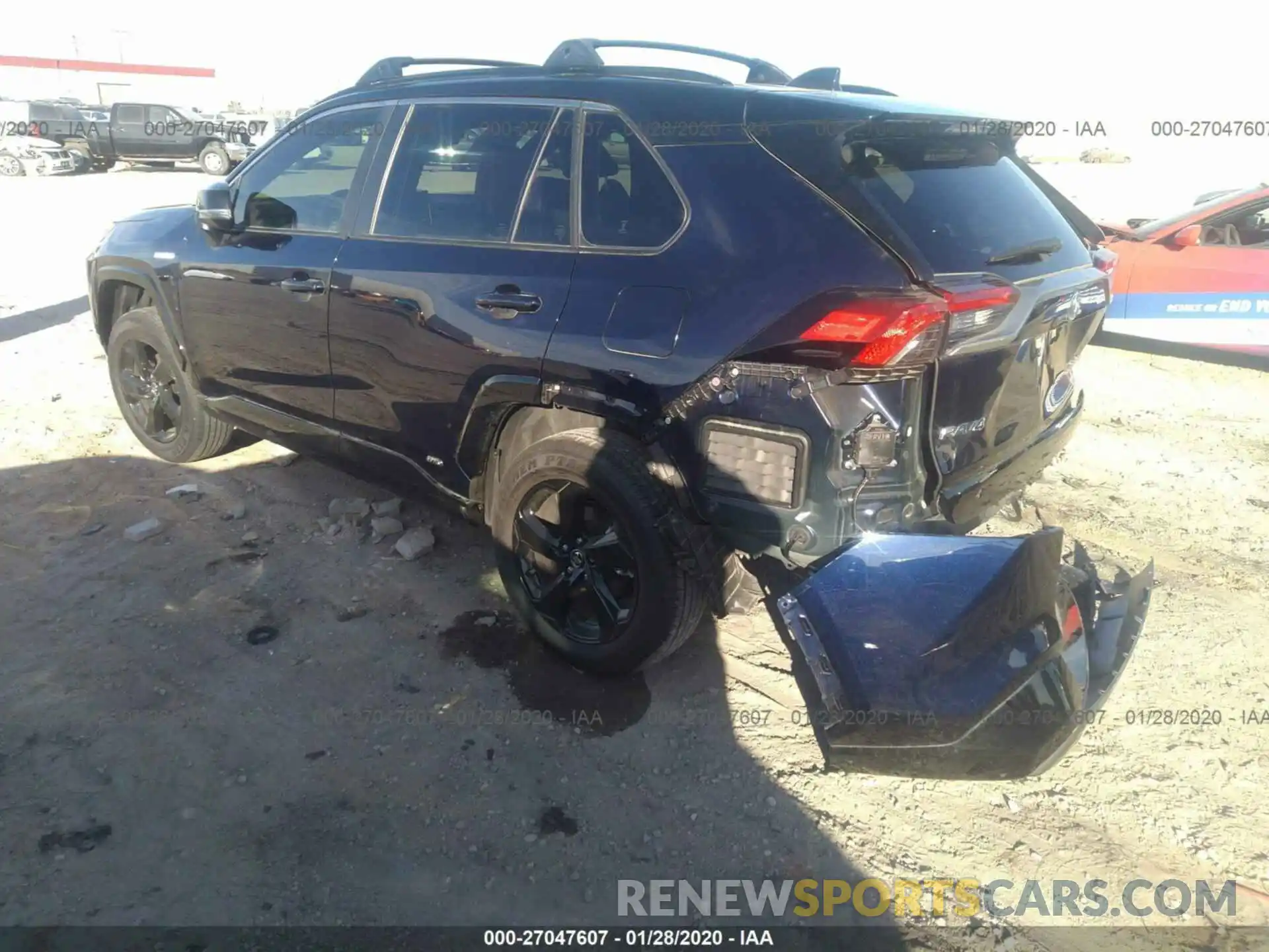 3 Фотография поврежденного автомобиля JTMEWRFV0KJ016904 TOYOTA RAV4 2019