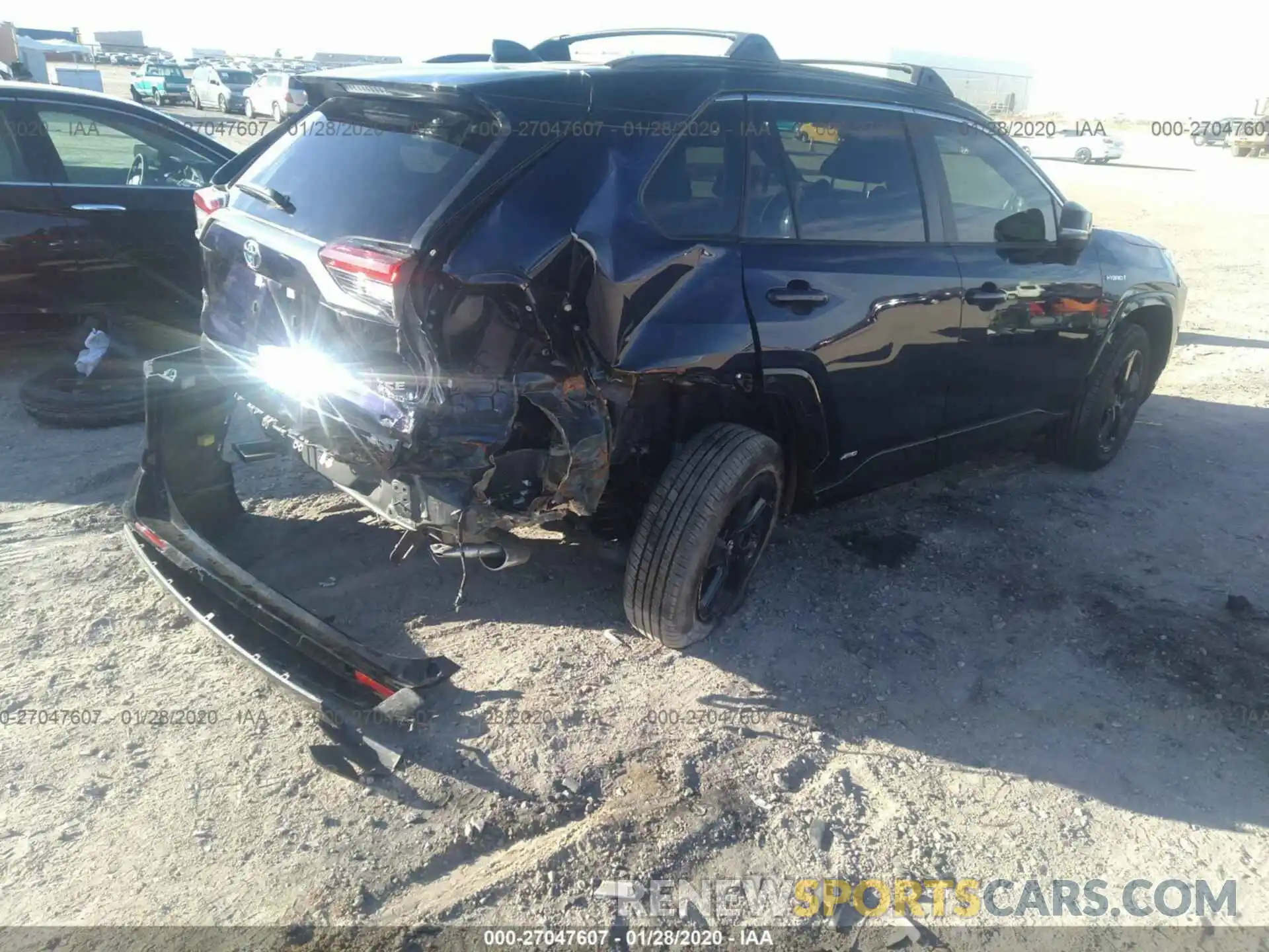 4 Фотография поврежденного автомобиля JTMEWRFV0KJ016904 TOYOTA RAV4 2019