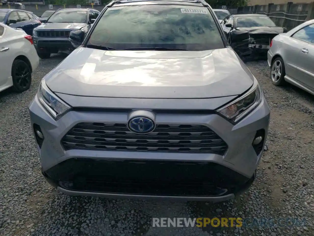 9 Photograph of a damaged car JTMEWRFV0KJ018782 TOYOTA RAV4 2019