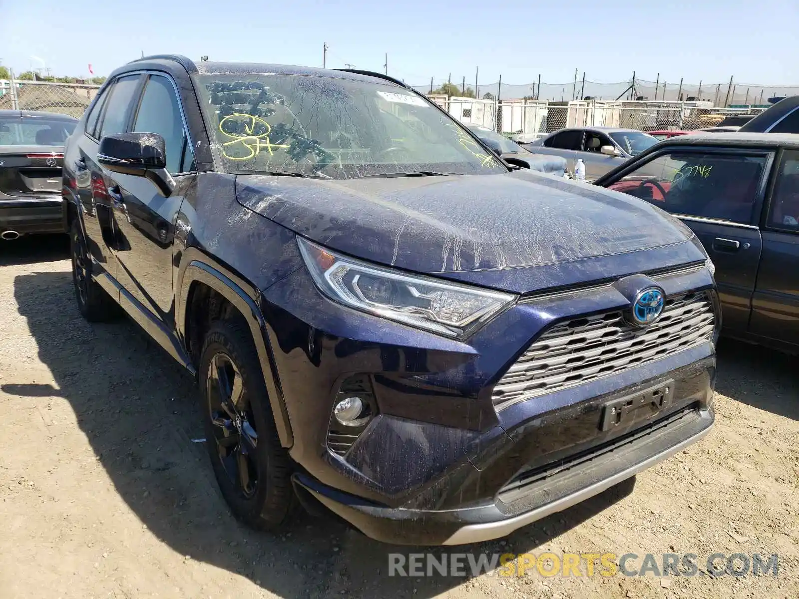 1 Photograph of a damaged car JTMEWRFV0KJ022556 TOYOTA RAV4 2019