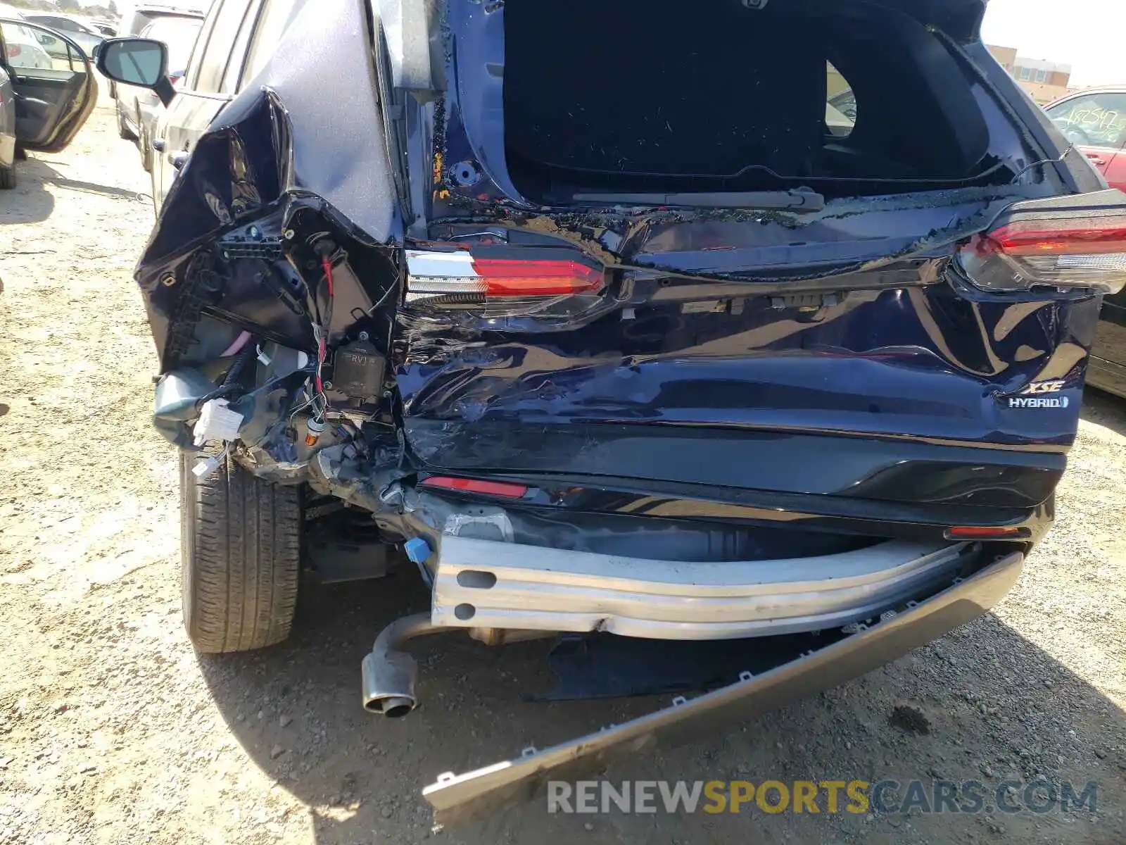 9 Photograph of a damaged car JTMEWRFV0KJ022556 TOYOTA RAV4 2019