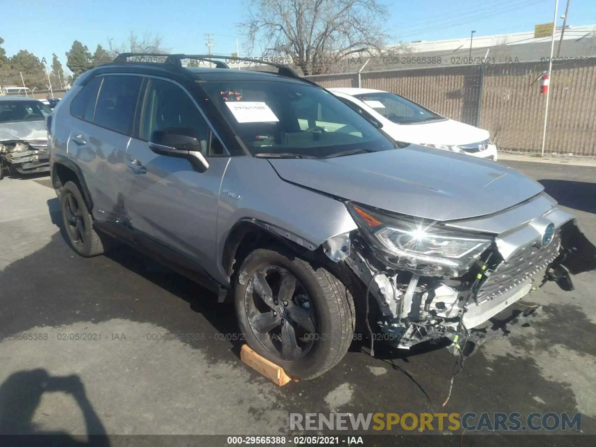 1 Photograph of a damaged car JTMEWRFV0KJ024601 TOYOTA RAV4 2019